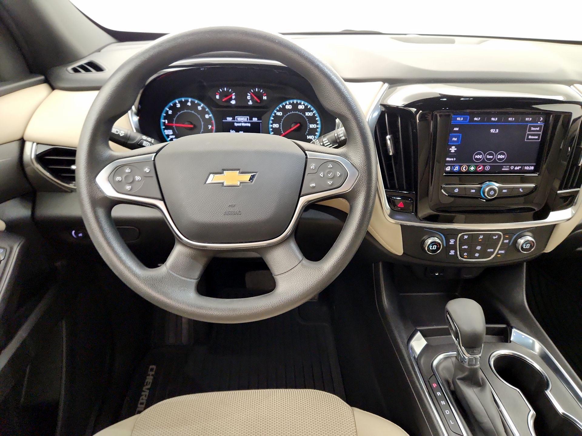 Thumbnail: 2023 Chevrolet Traverse - 10