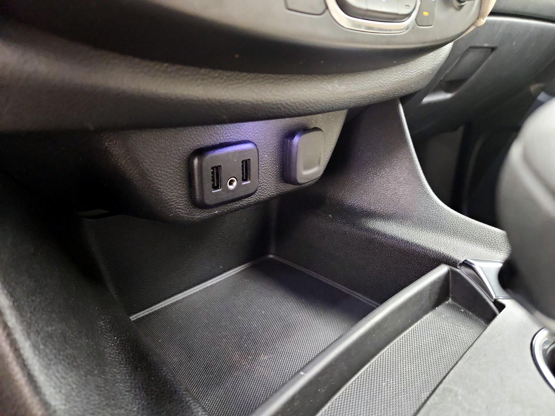 Thumbnail: 2023 Chevrolet Traverse - 18