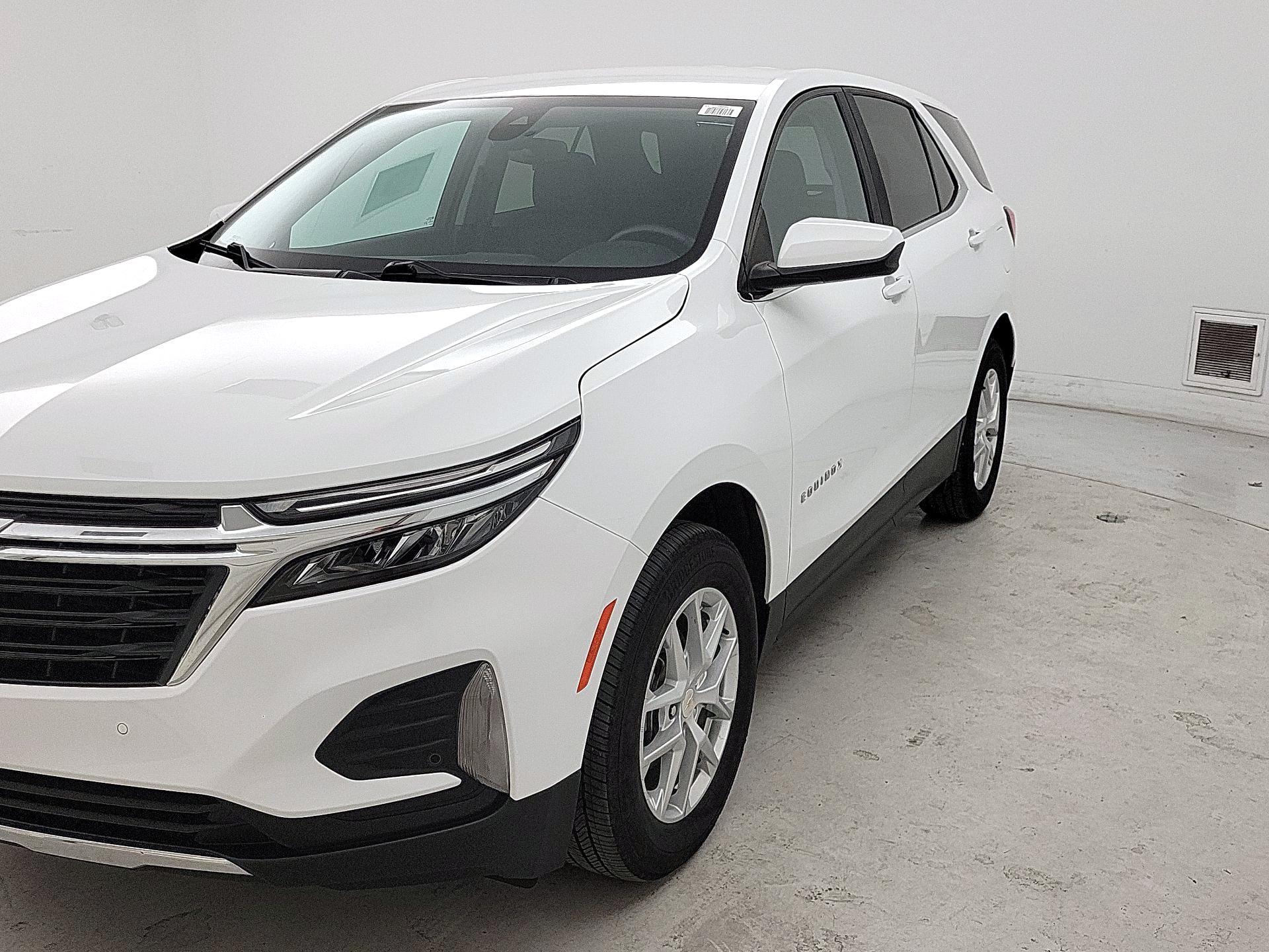 Thumbnail: 2023 Chevrolet Equinox - 3