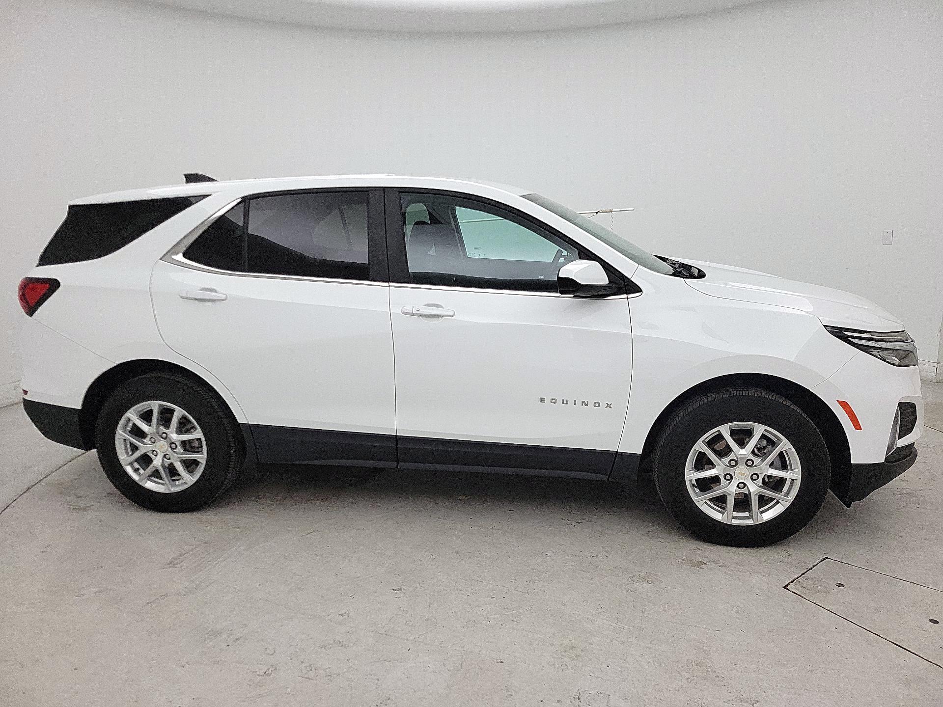 Thumbnail: 2023 Chevrolet Equinox - 4