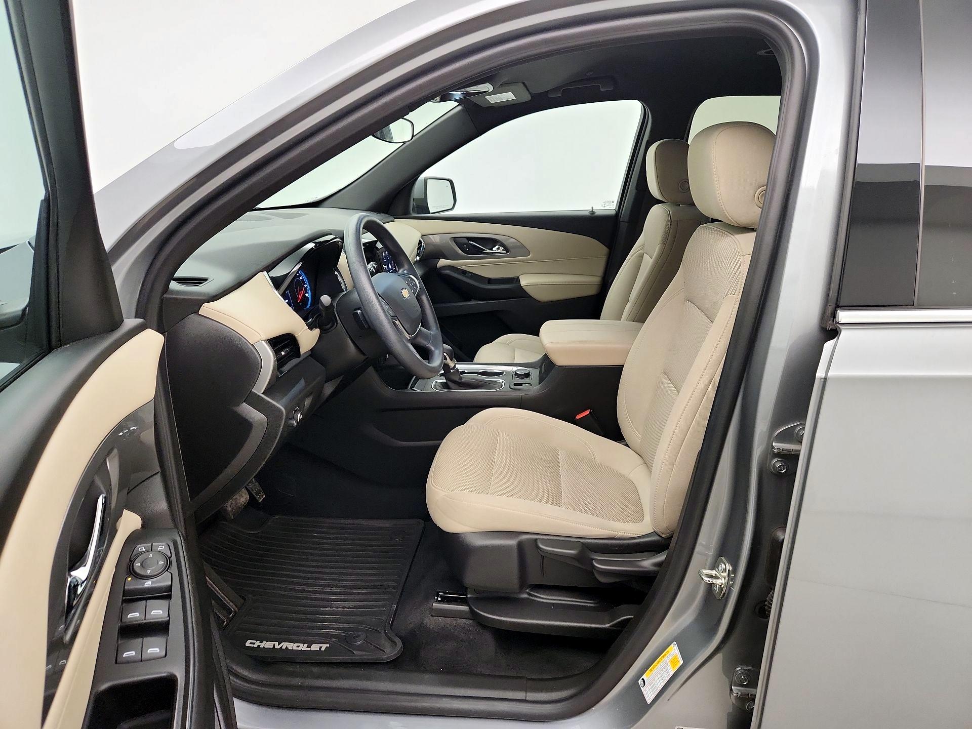 Thumbnail: 2023 Chevrolet Traverse - 11