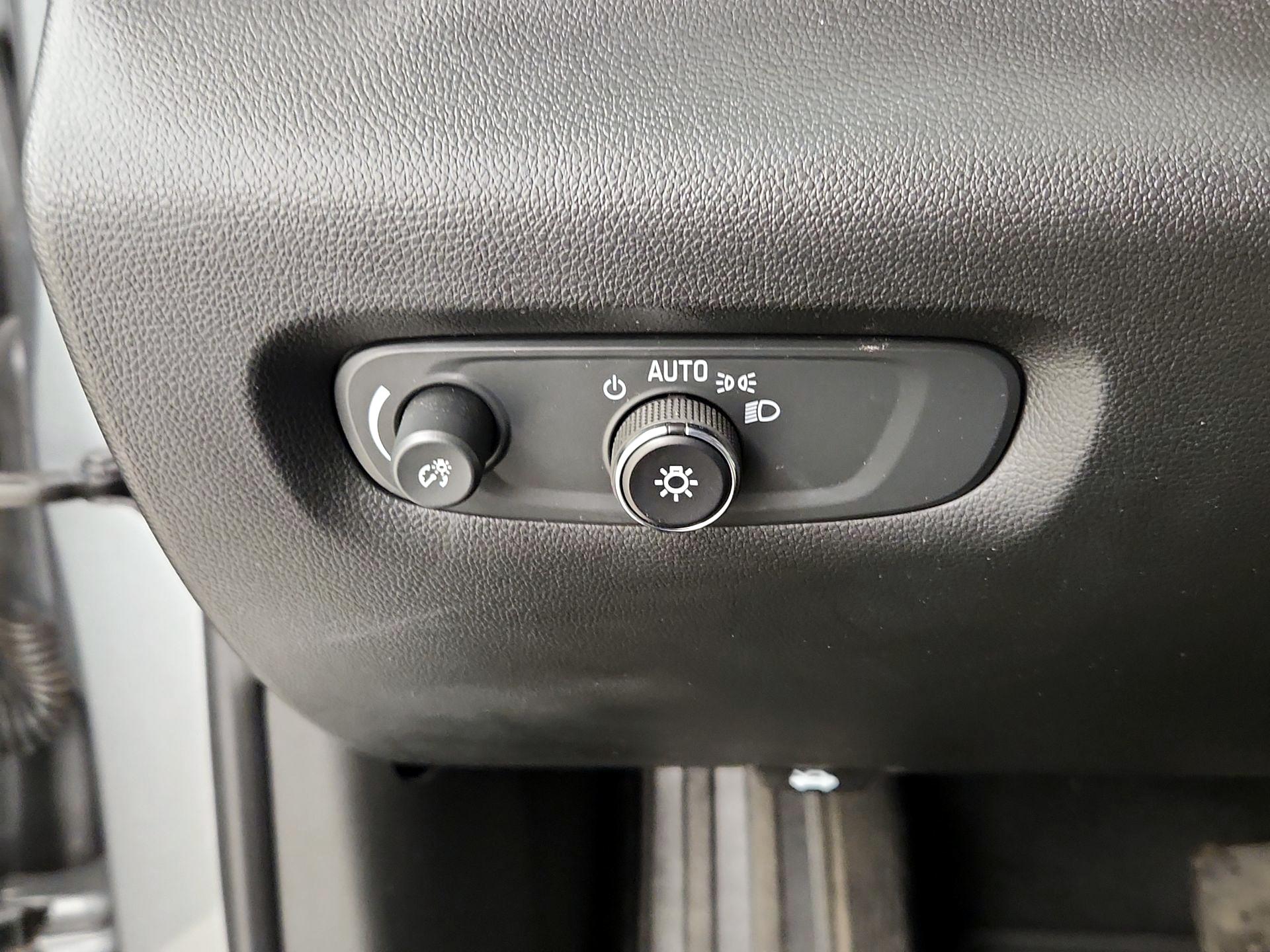 Thumbnail: 2023 Chevrolet Traverse - 13