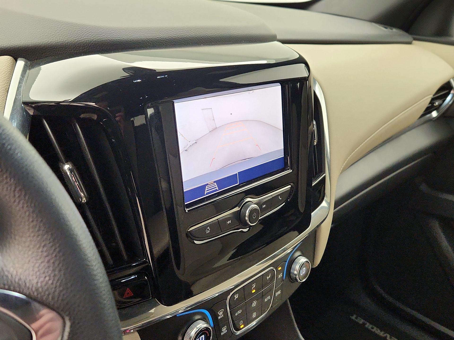 Thumbnail: 2023 Chevrolet Traverse - 14