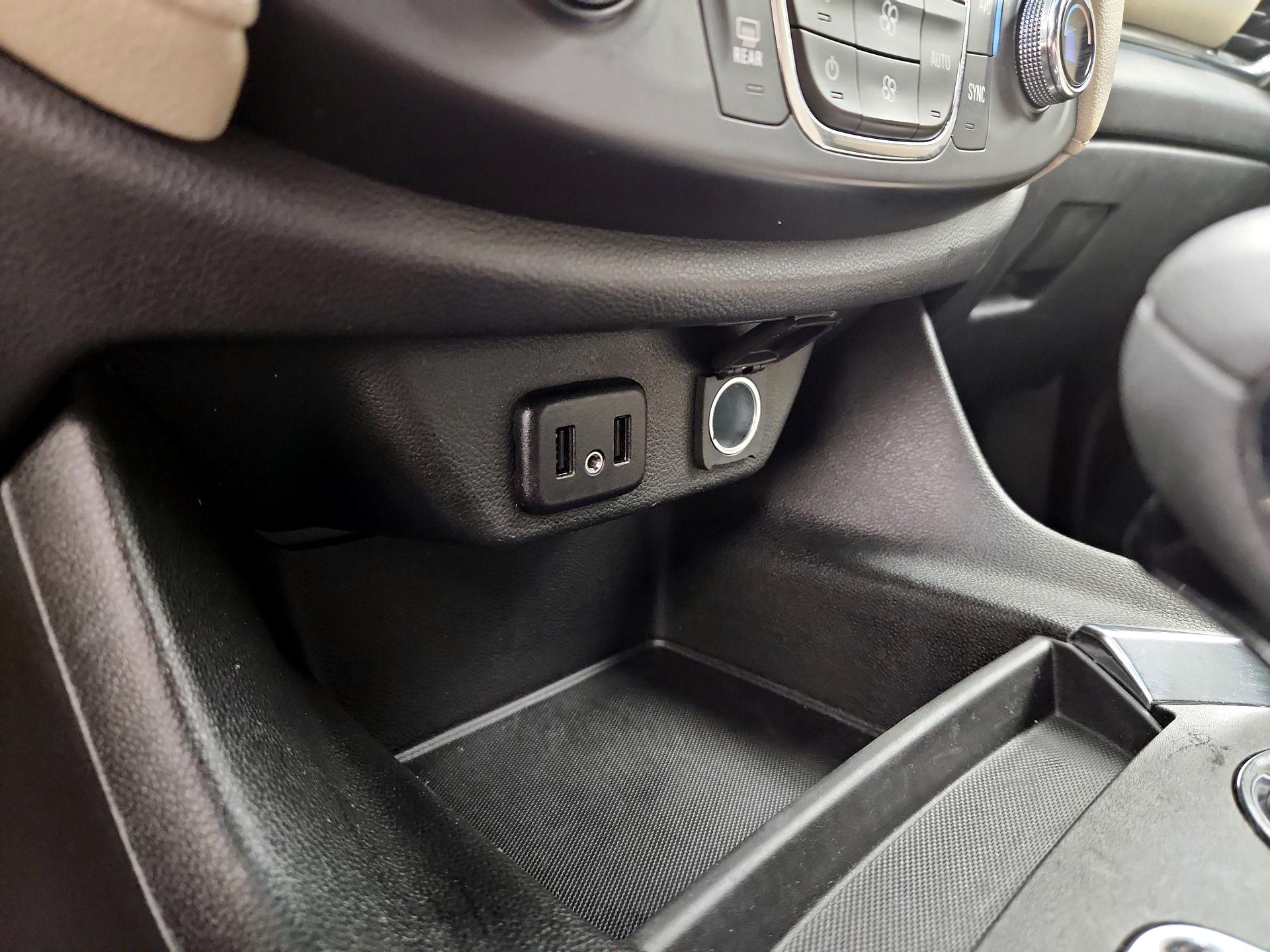 Thumbnail: 2023 Chevrolet Traverse - 18