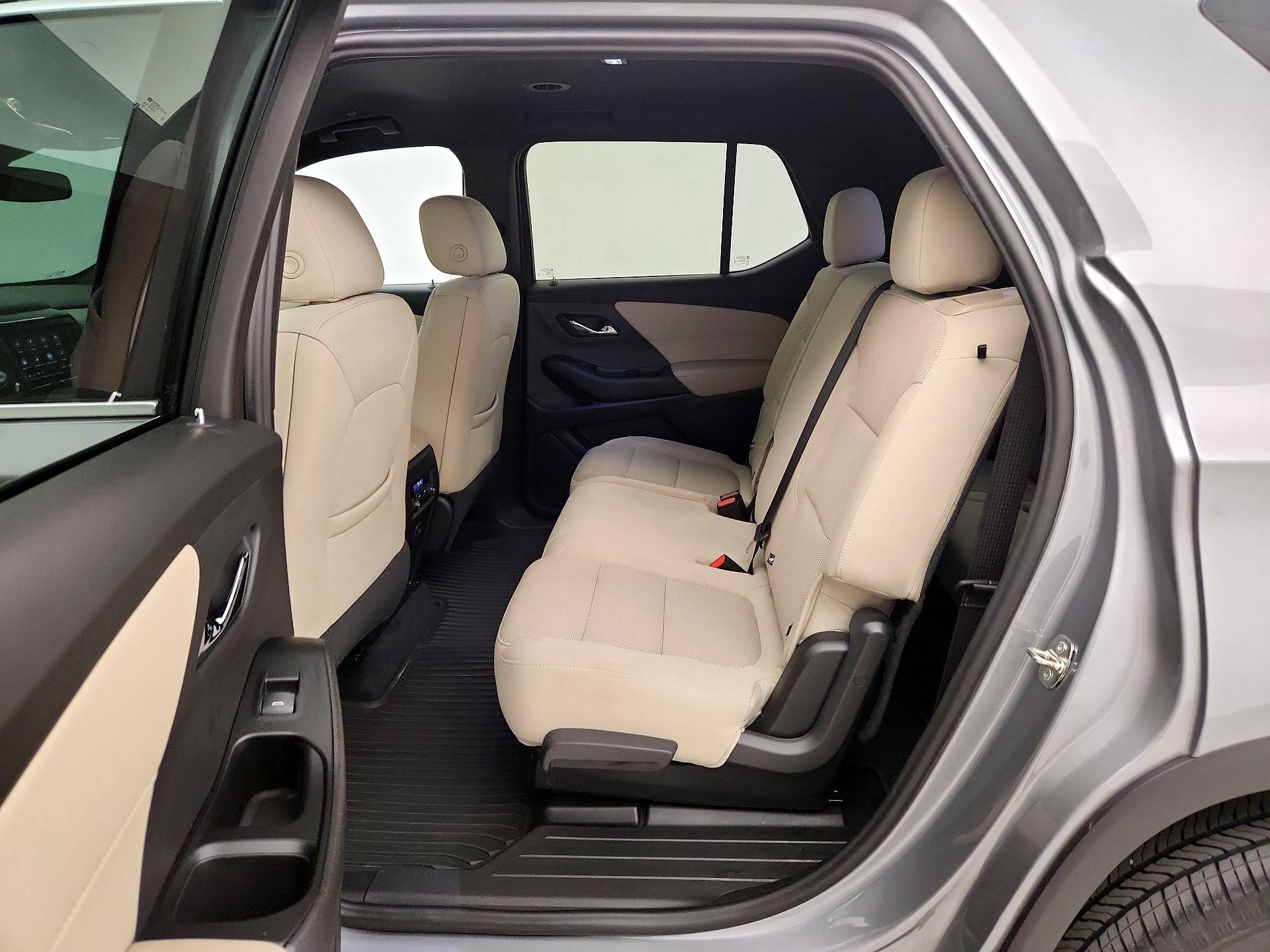 Thumbnail: 2023 Chevrolet Traverse - 19