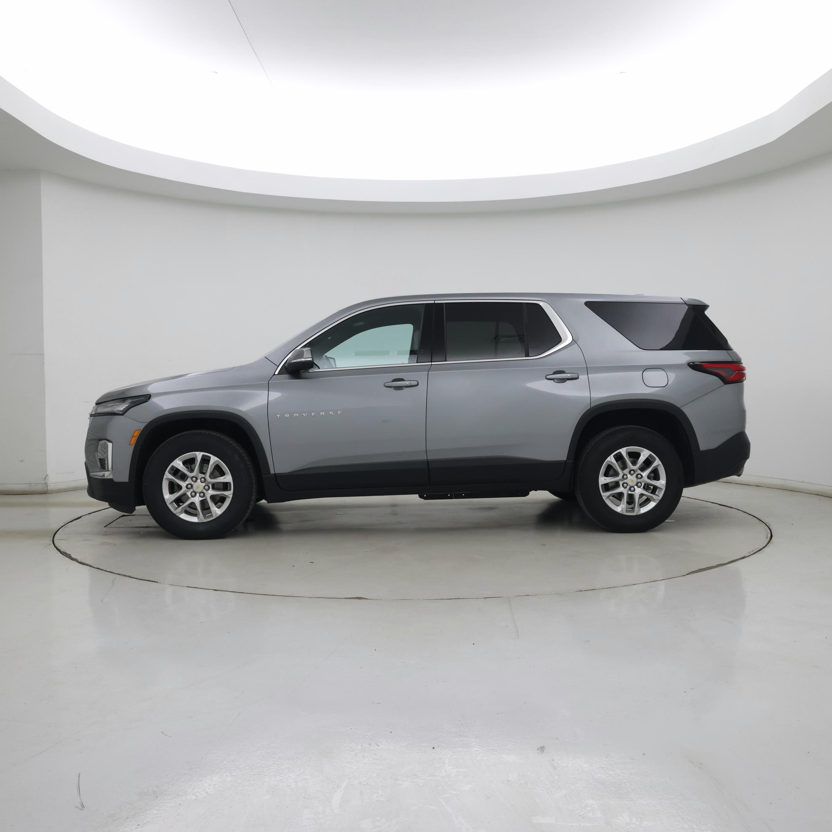 Thumbnail: 2023 Chevrolet Traverse - 3