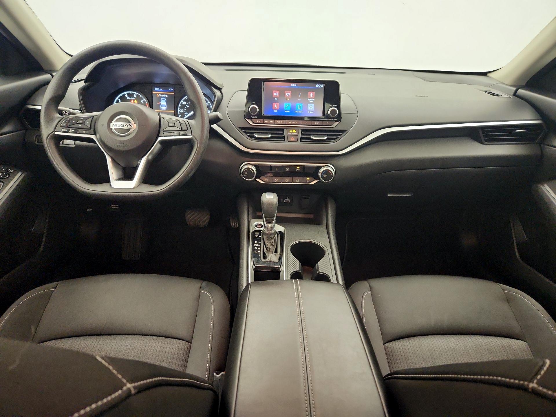 Thumbnail: 2022 Nissan Altima - 9