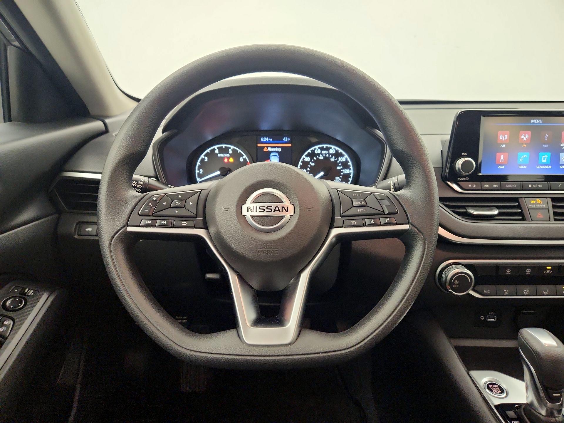 Thumbnail: 2022 Nissan Altima - 10