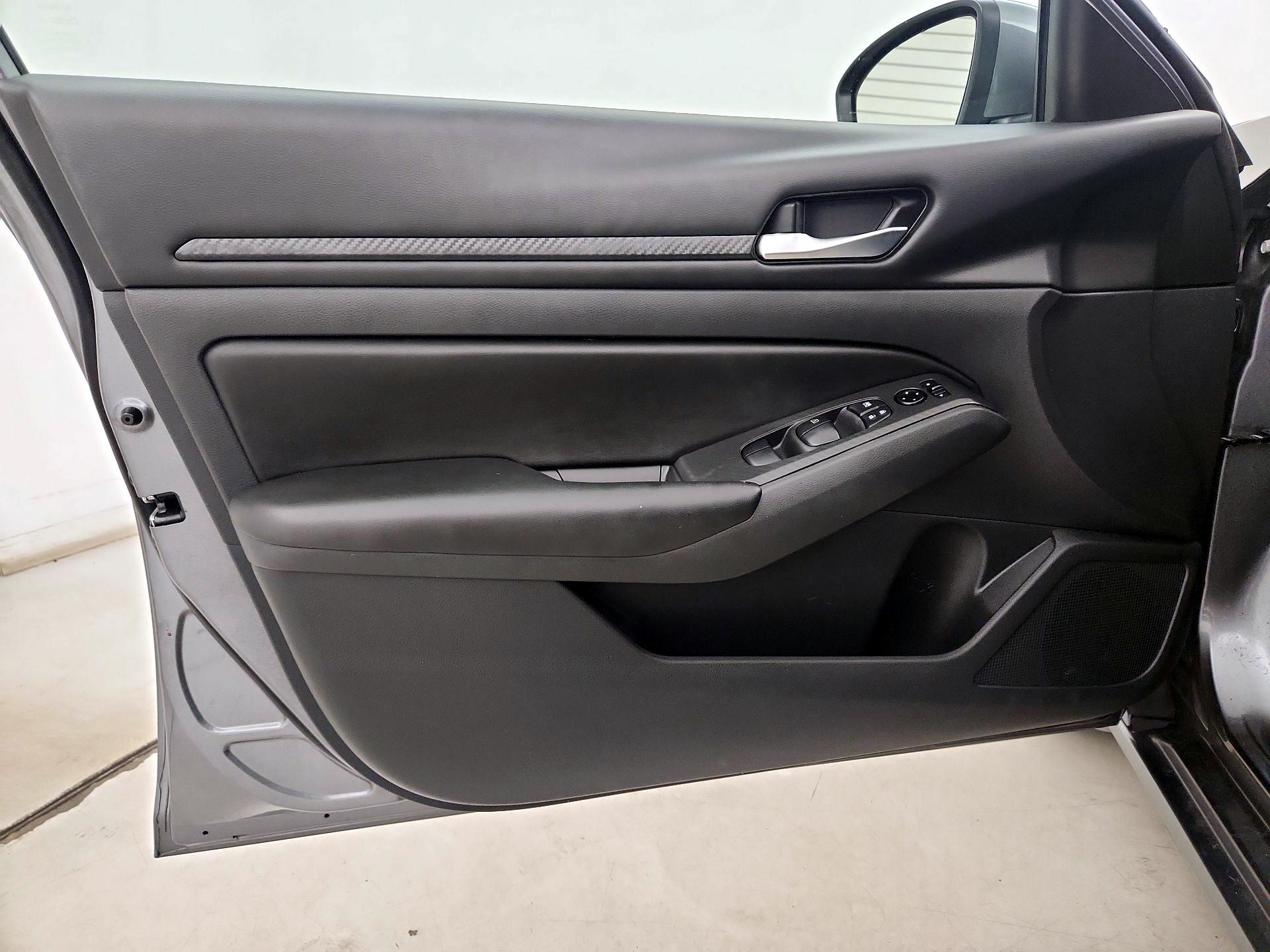 Thumbnail: 2022 Nissan Altima - 12