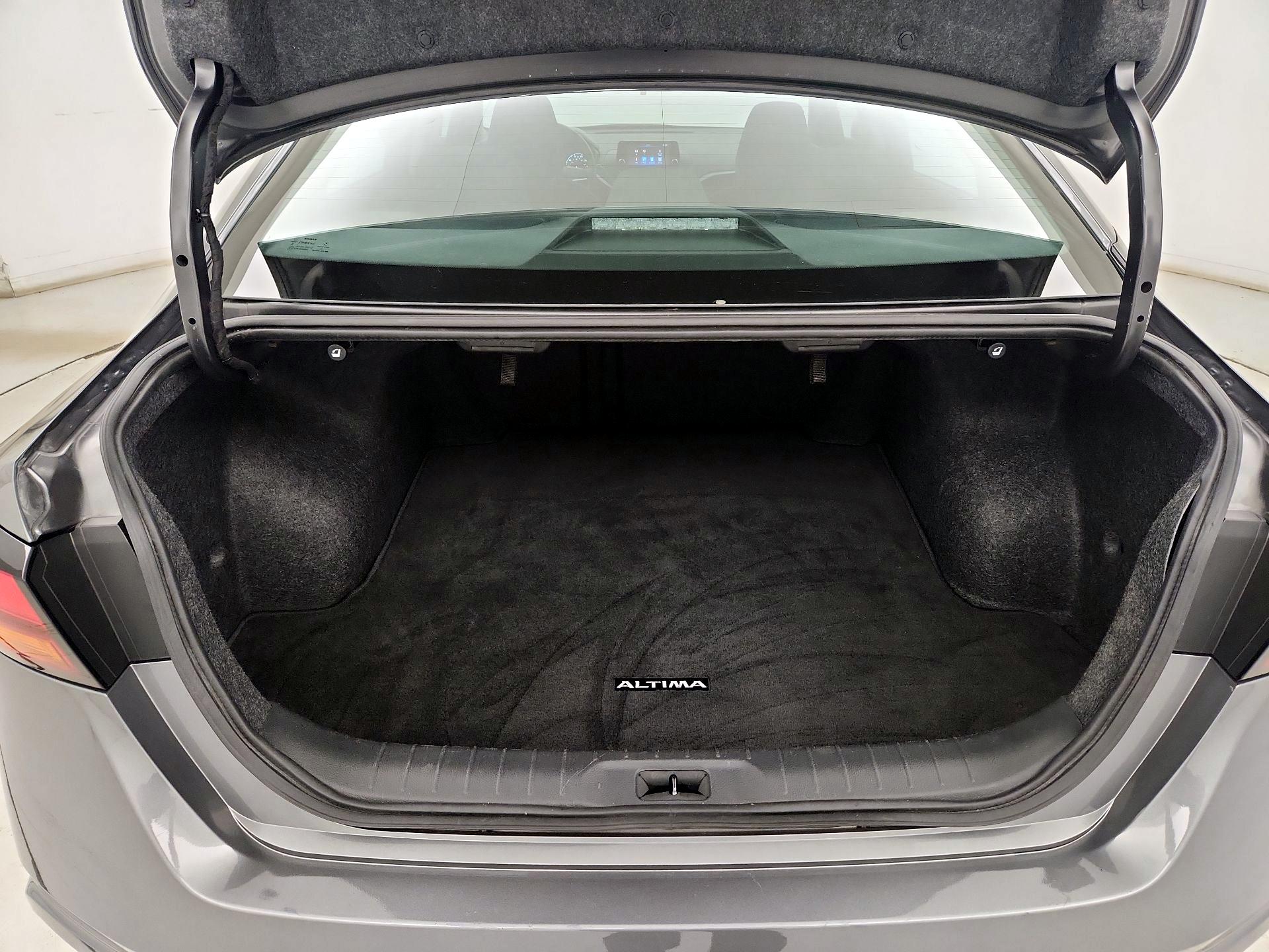 Thumbnail: 2022 Nissan Altima - 20