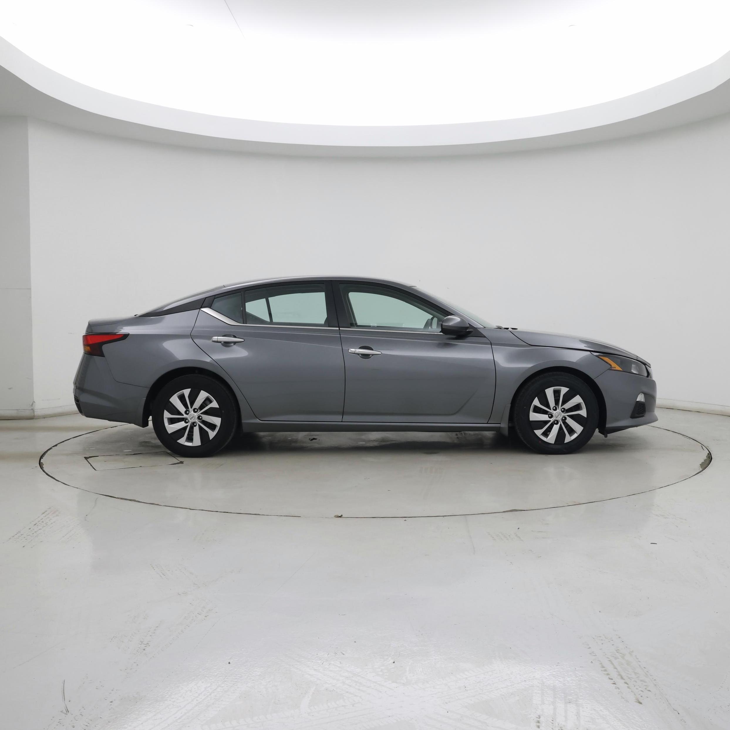 Thumbnail: 2022 Nissan Altima - 7