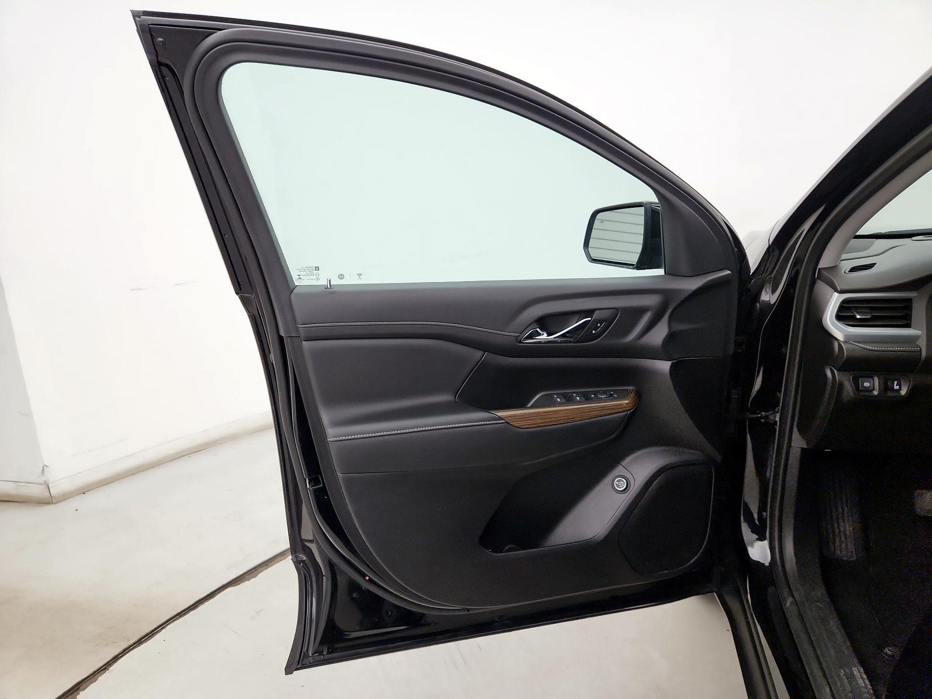 Thumbnail: 2023 GMC Acadia - 12