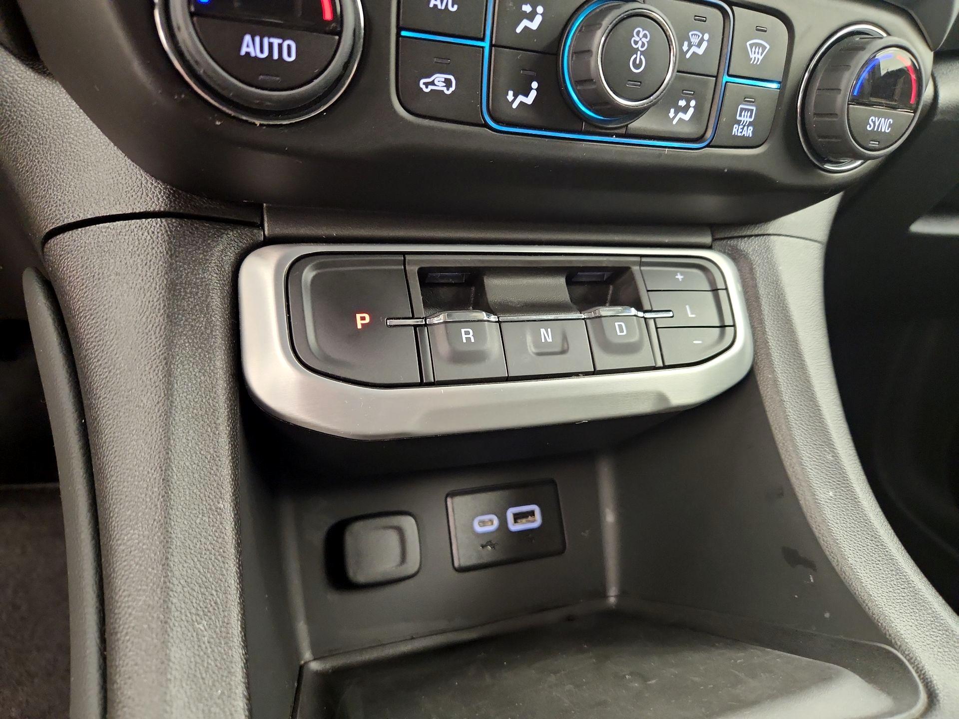 Thumbnail: 2023 GMC Acadia - 17