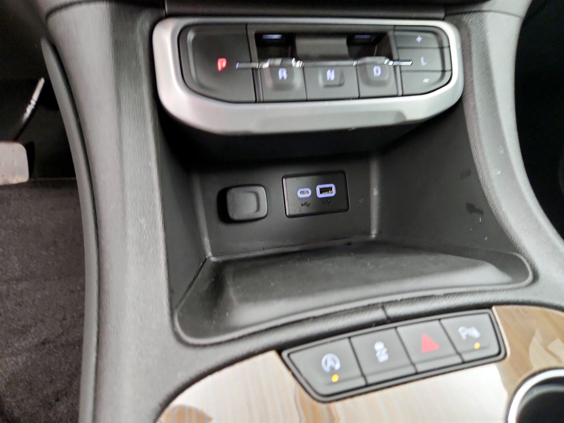 Thumbnail: 2023 GMC Acadia - 18