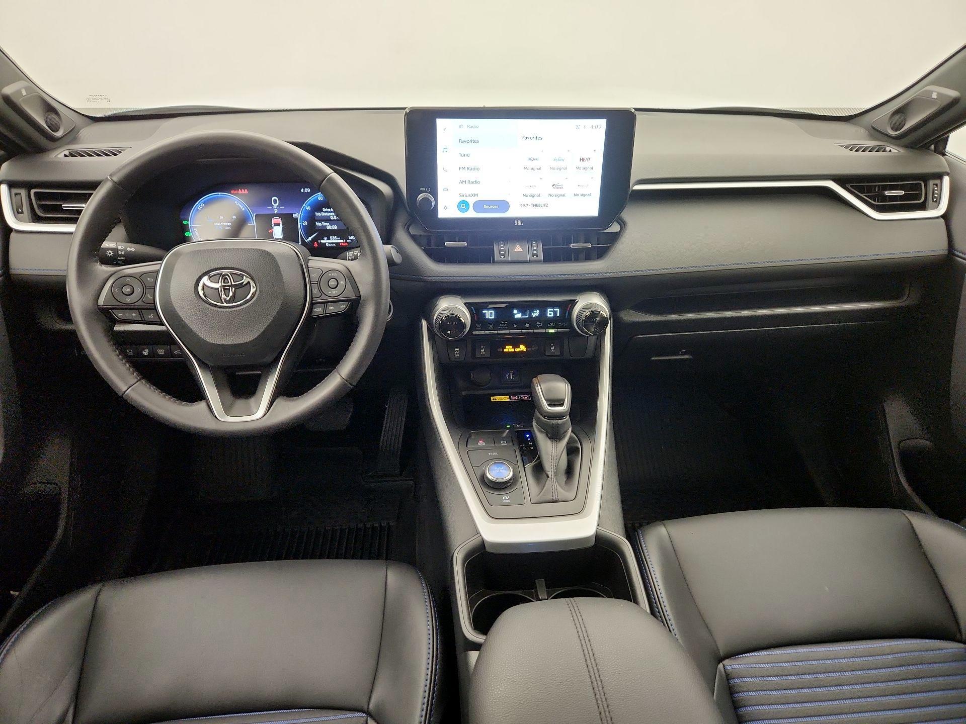 Thumbnail: 2025 Toyota RAV4 - 9