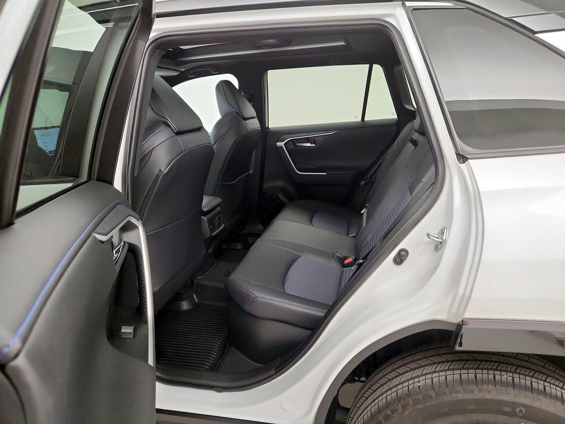 Thumbnail: 2025 Toyota RAV4 - 20