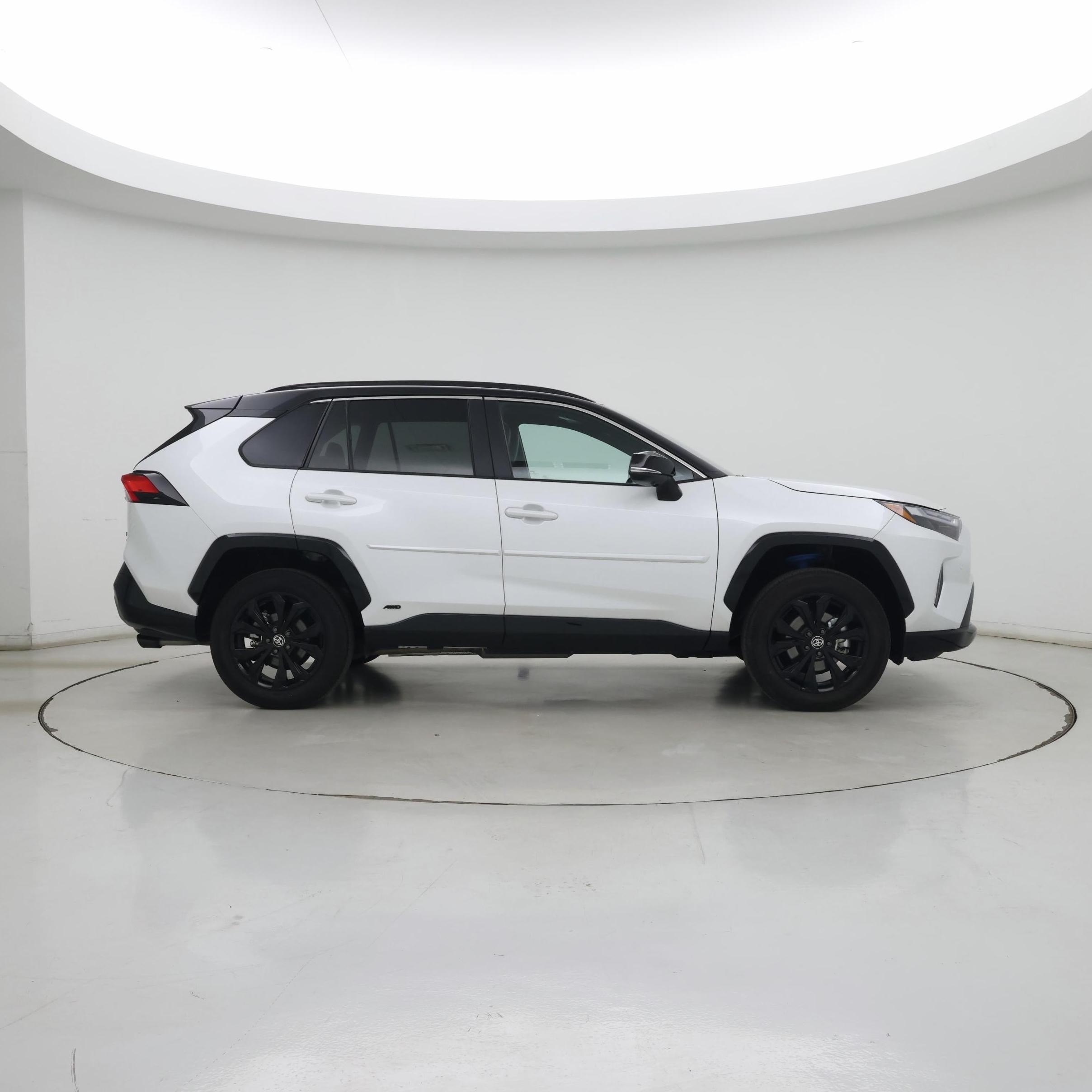 Thumbnail: 2025 Toyota RAV4 - 7