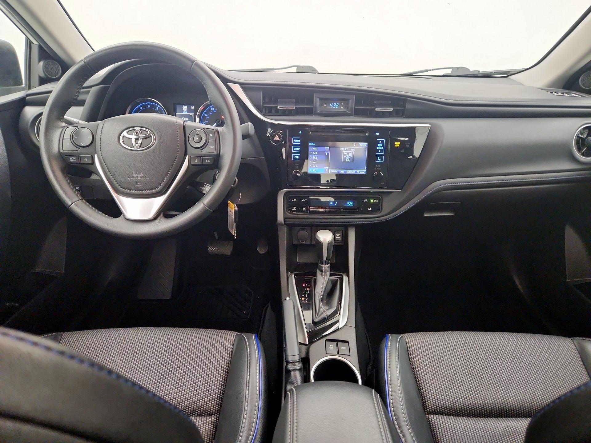 Thumbnail: 2017 Toyota Corolla - 9