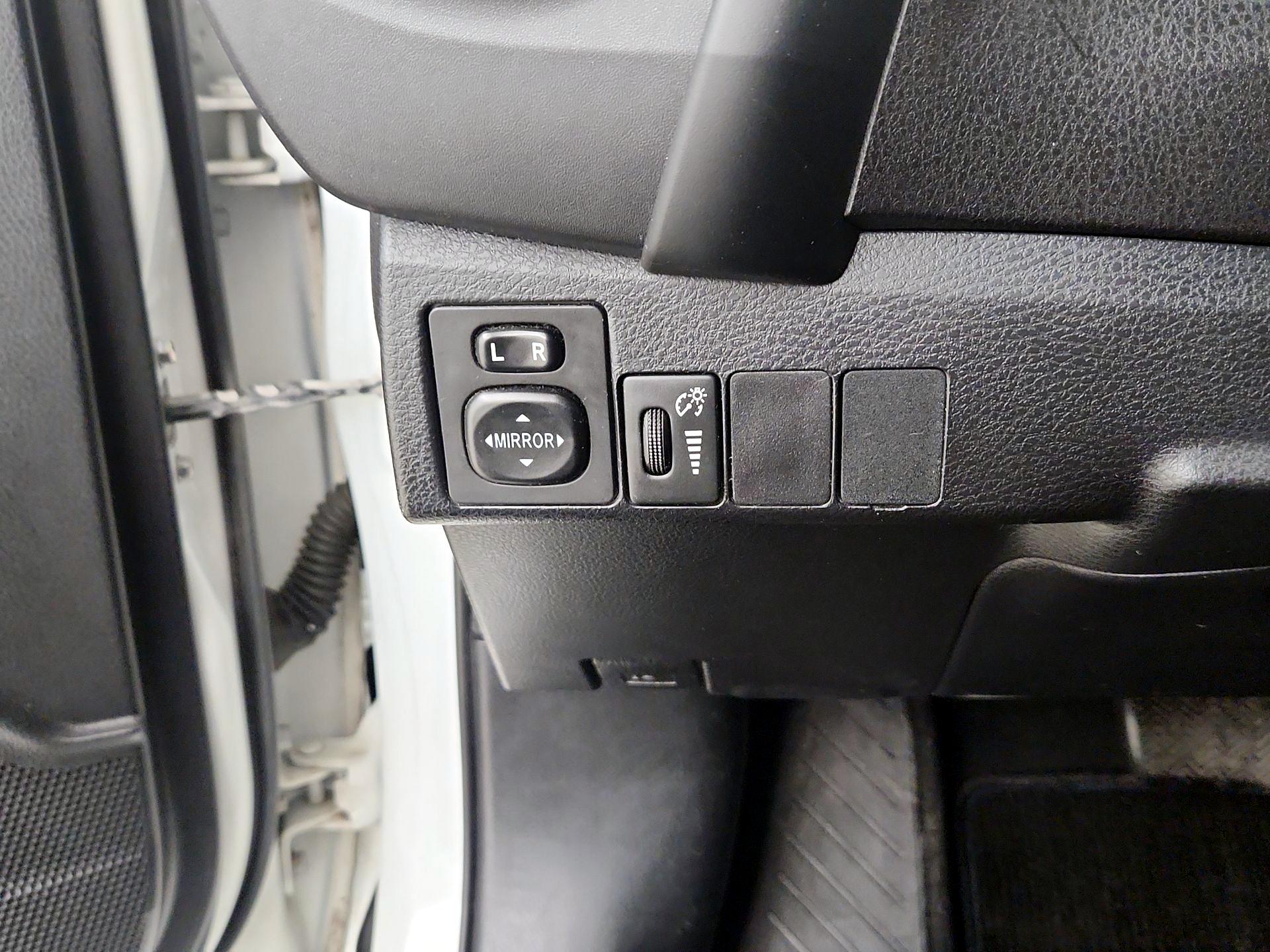 Thumbnail: 2017 Toyota Corolla - 13