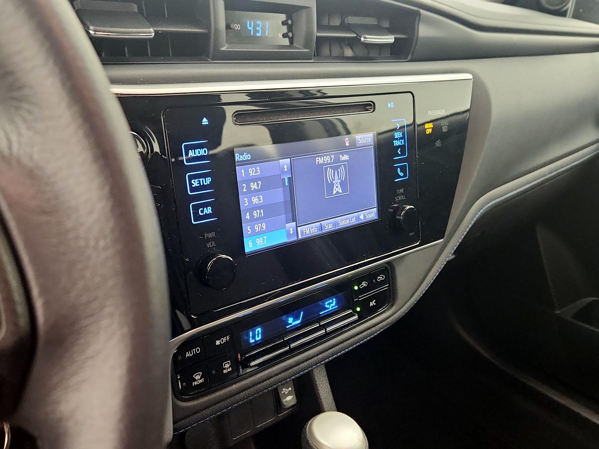 Thumbnail: 2017 Toyota Corolla - 15