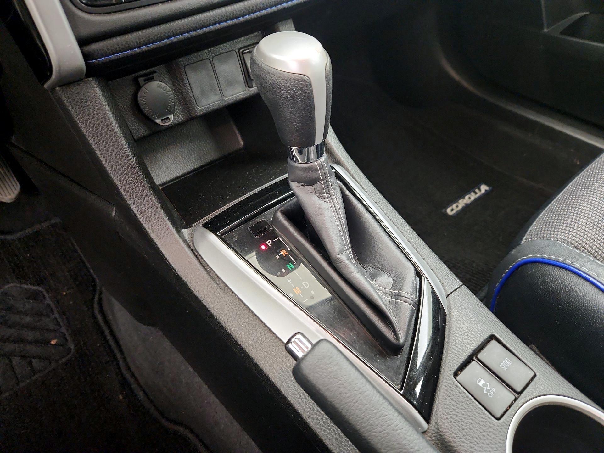 Thumbnail: 2017 Toyota Corolla - 17