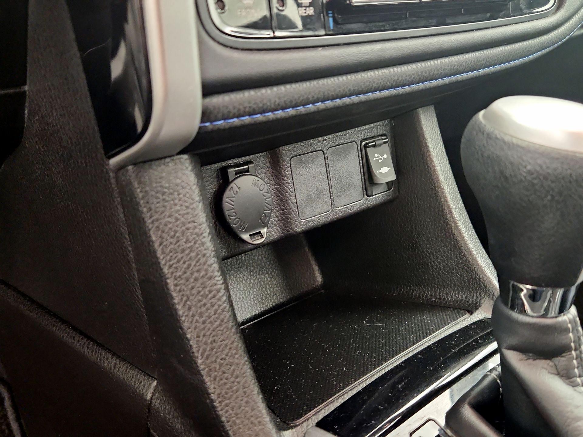 Thumbnail: 2017 Toyota Corolla - 18