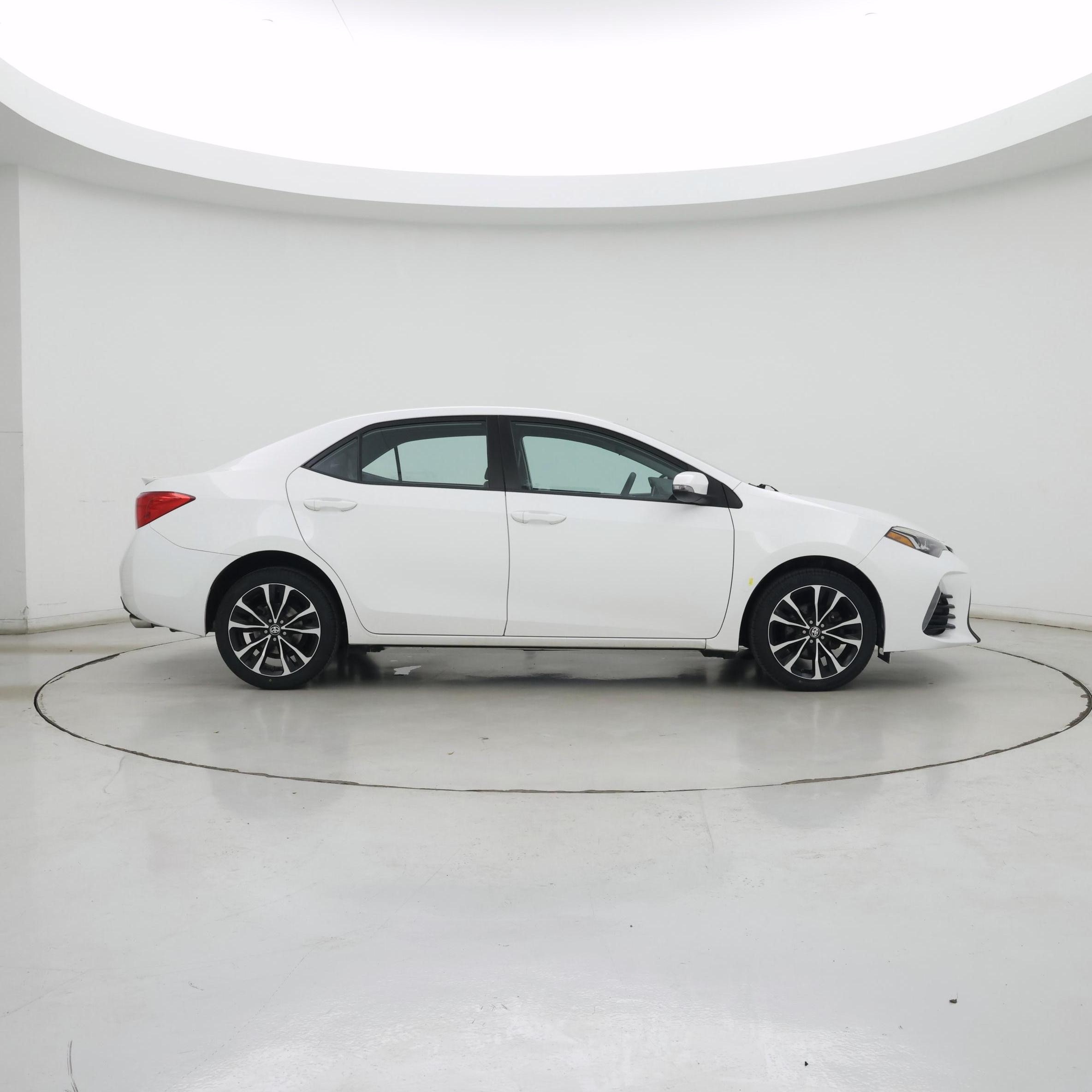 Thumbnail: 2017 Toyota Corolla - 7