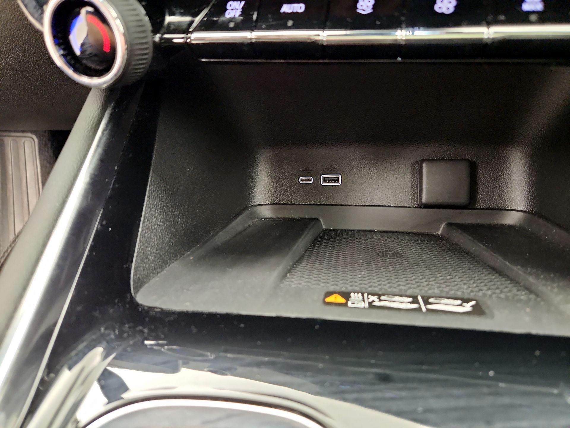Thumbnail: 2024 Chevrolet Traverse - 19