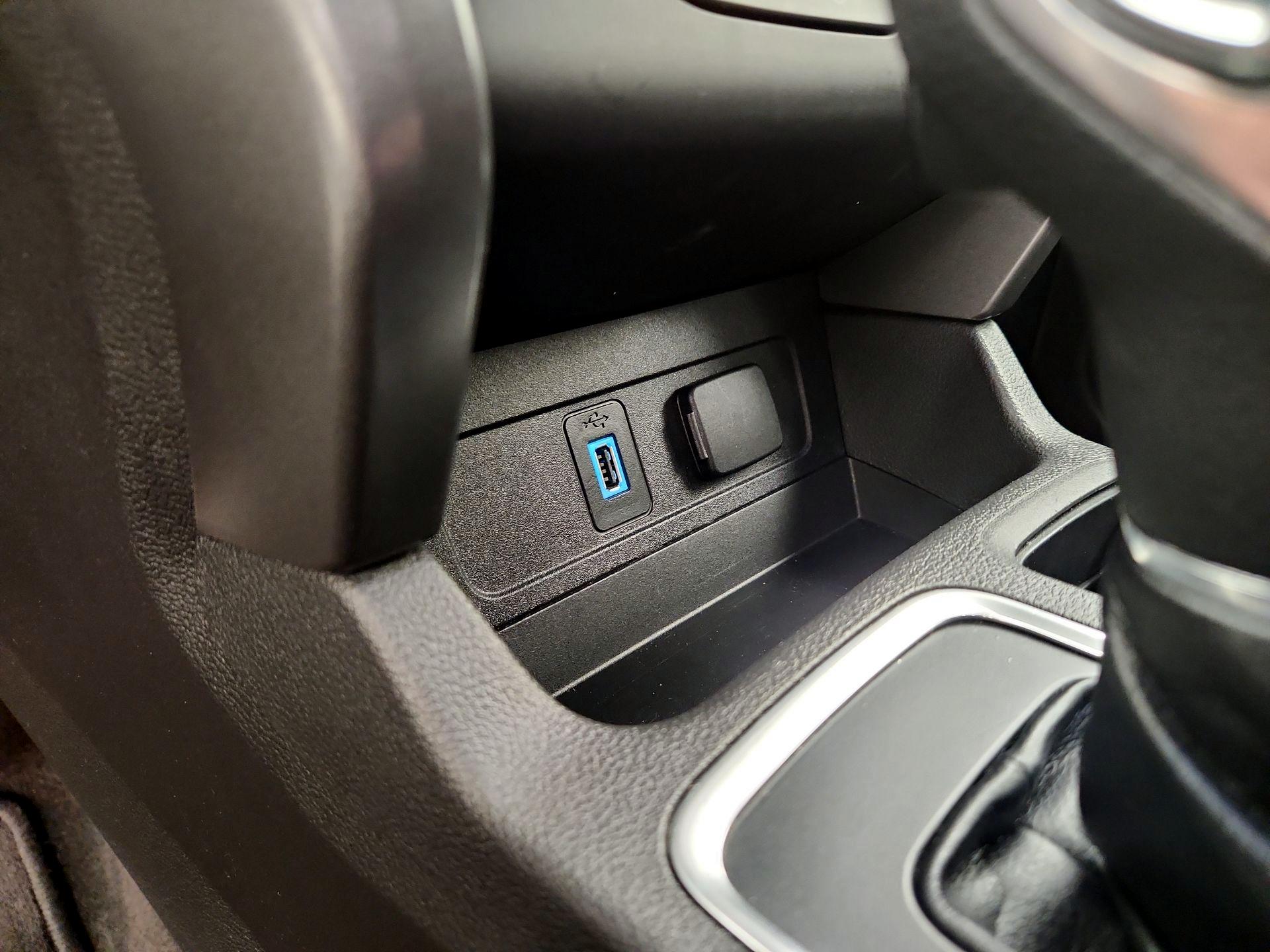 Thumbnail: 2019 Ford Escape - 18