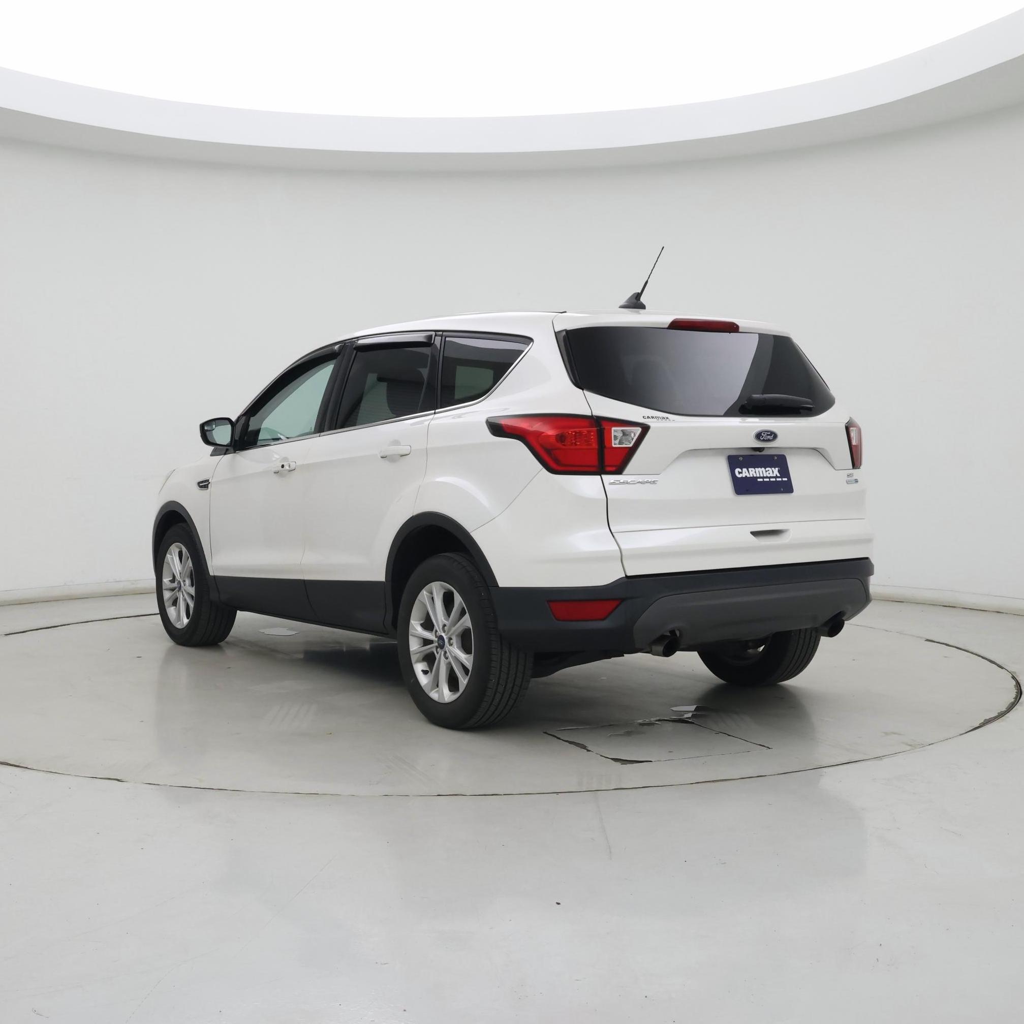 Thumbnail: 2019 Ford Escape - 2