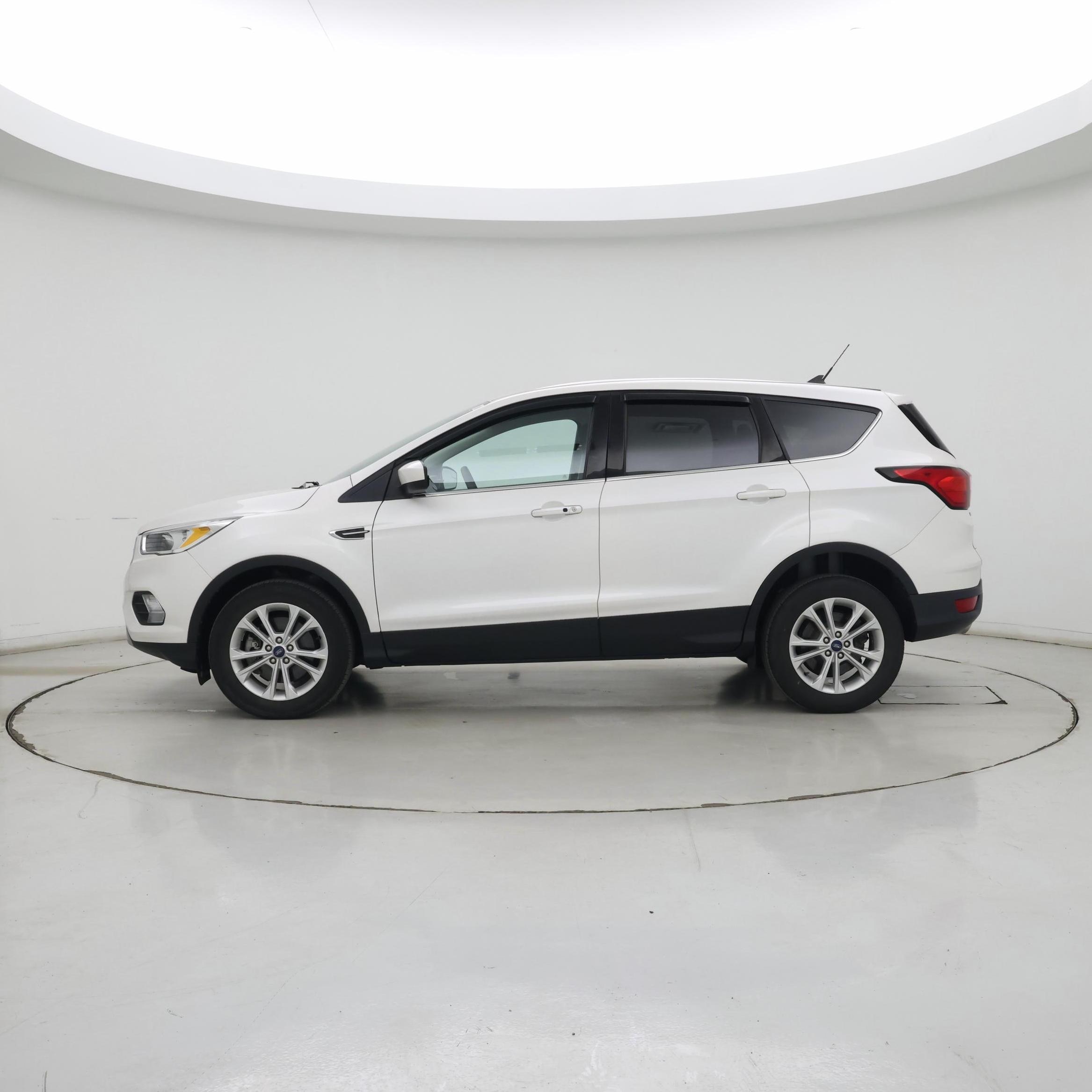 Thumbnail: 2019 Ford Escape - 3