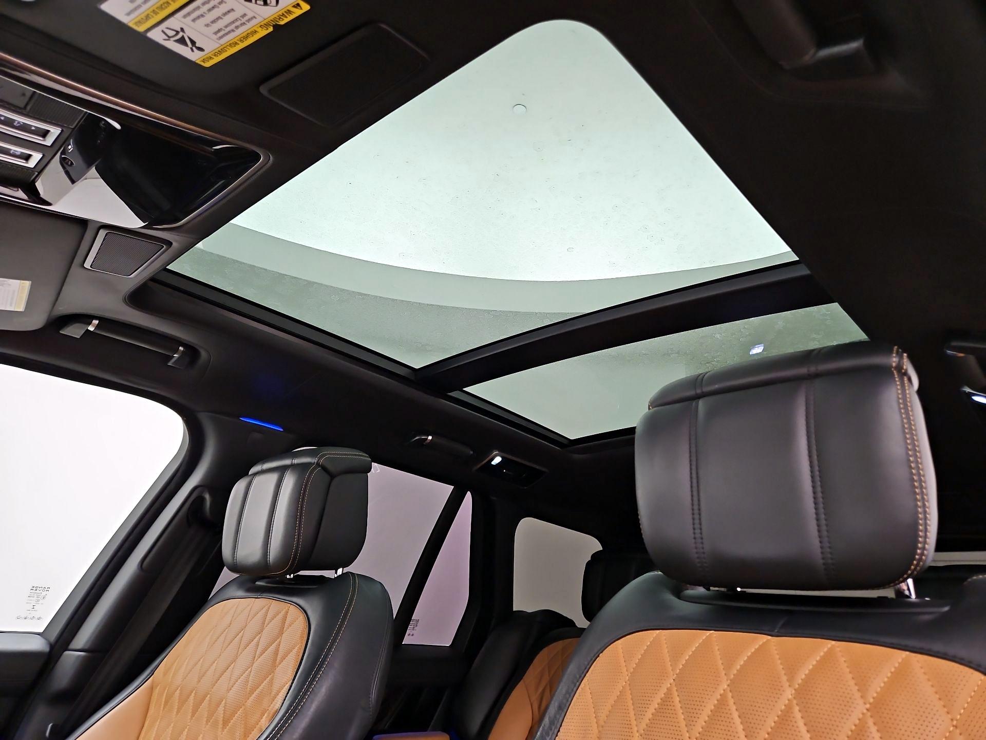 Thumbnail: 2020 Land Rover Range Rover - 20