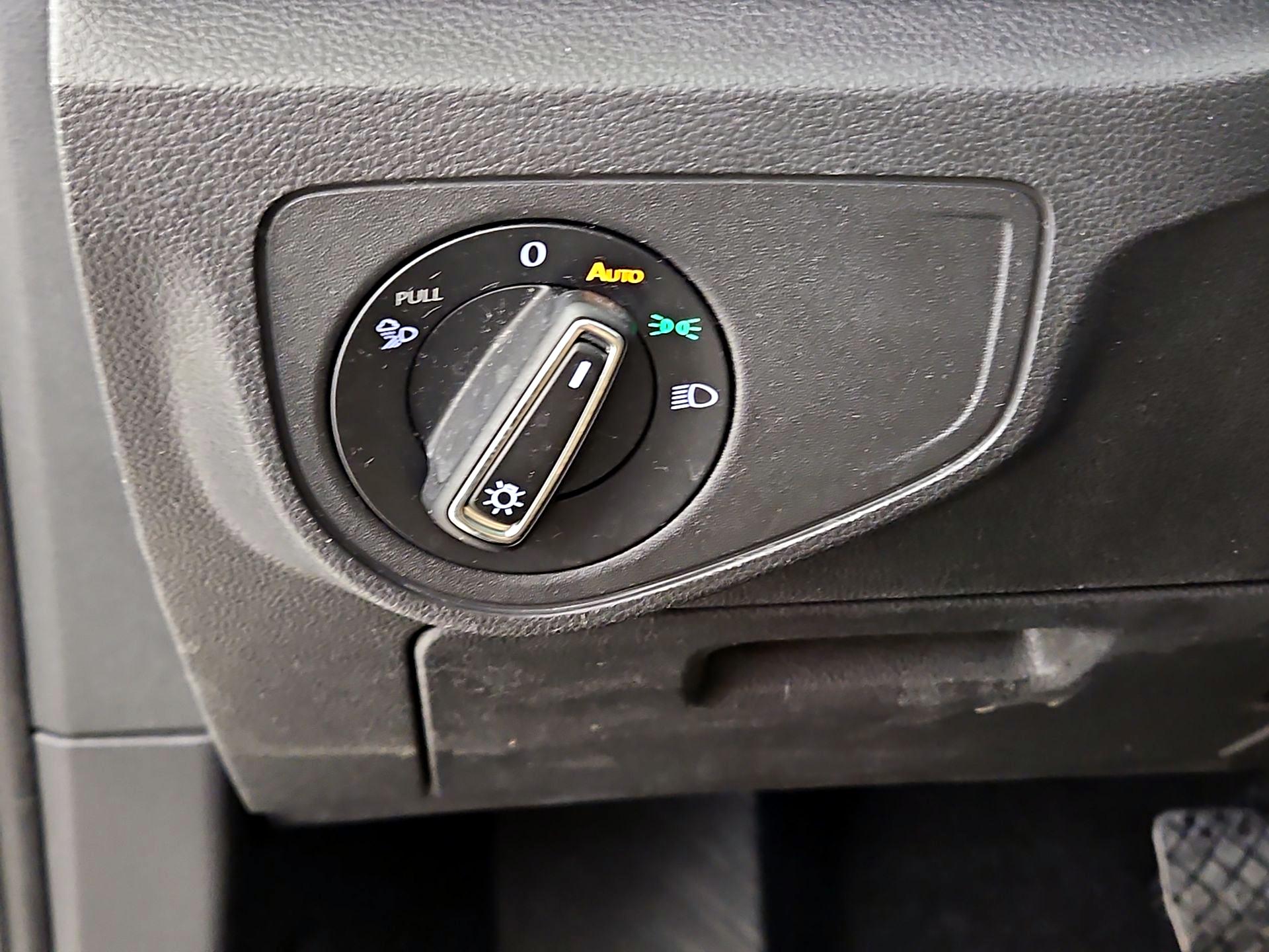 Thumbnail: 2023 Volkswagen Atlas - 13