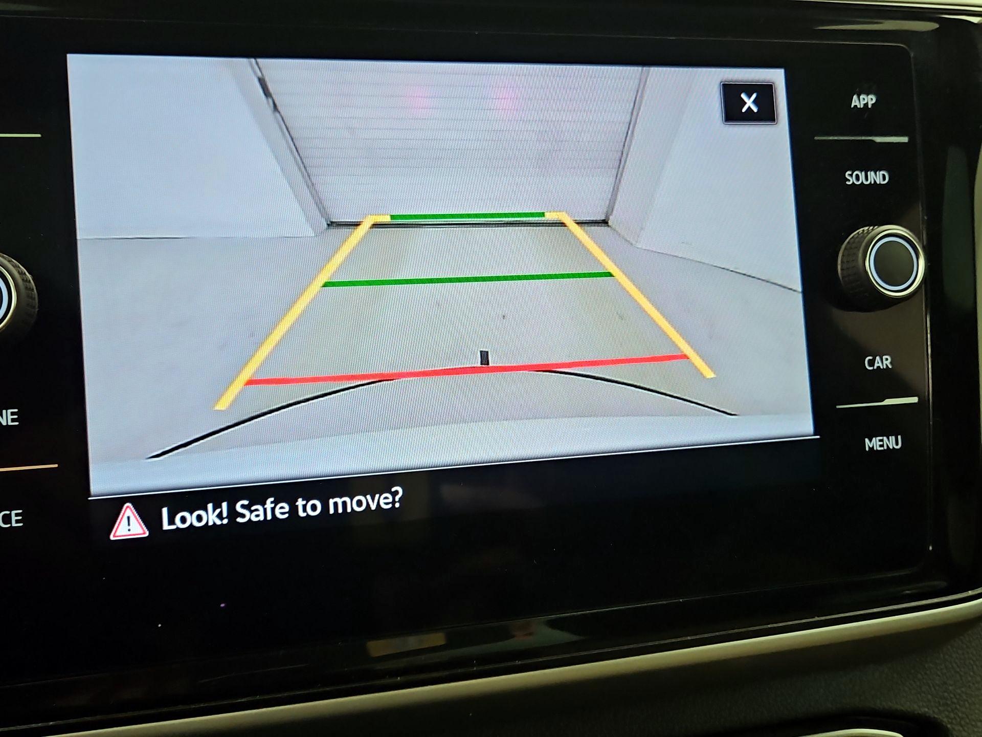 Thumbnail: 2023 Volkswagen Atlas - 14