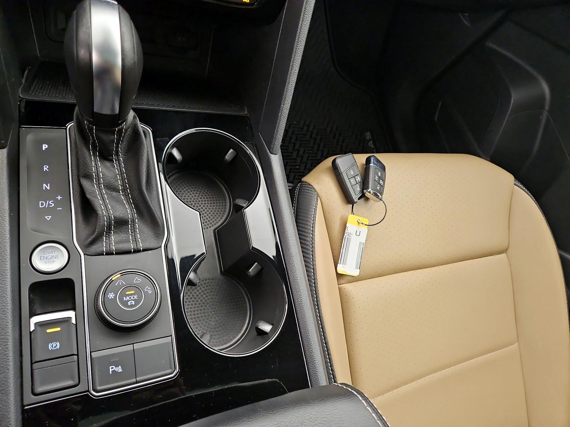 Thumbnail: 2023 Volkswagen Atlas - 17