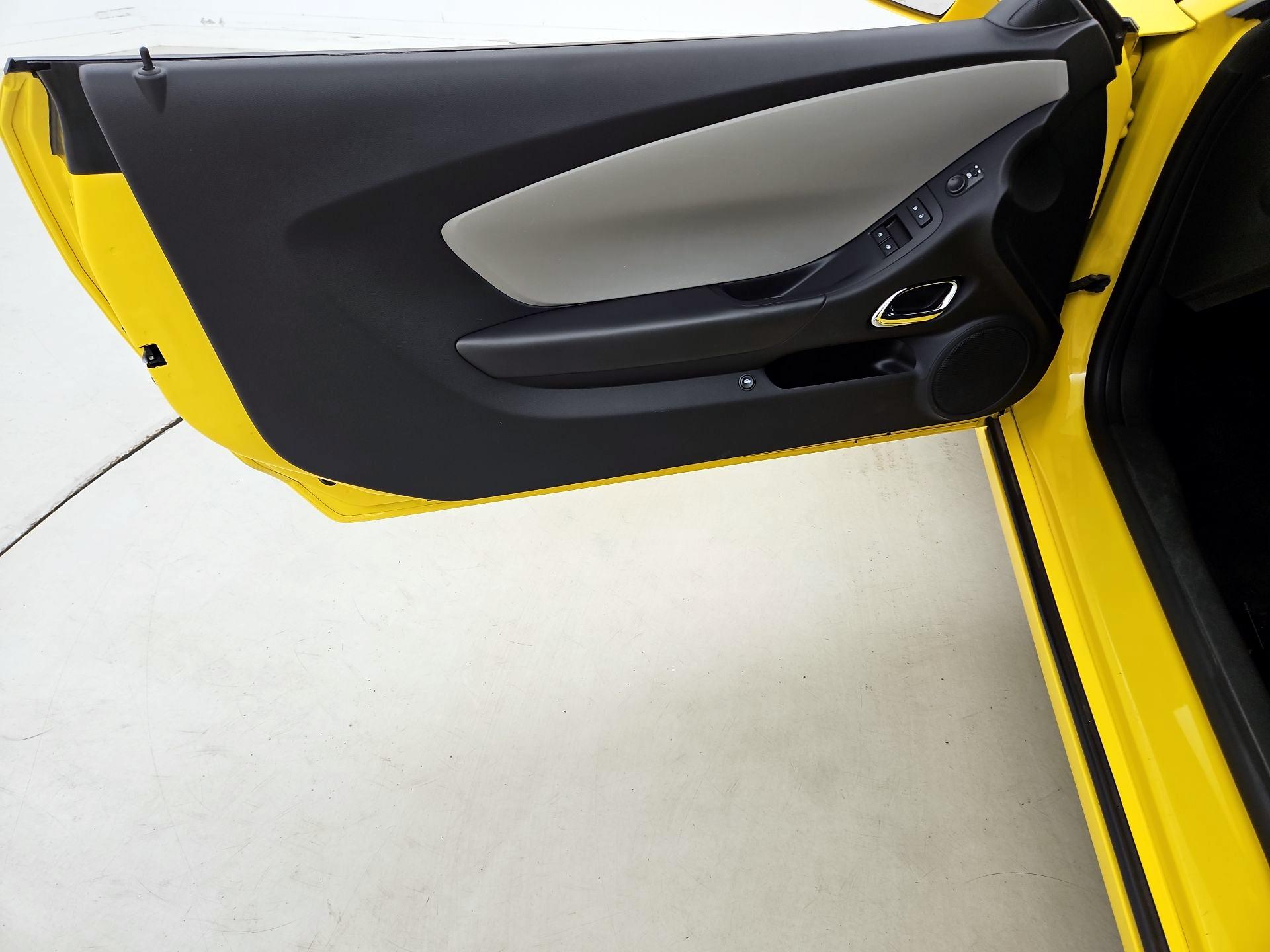 Thumbnail: 2014 Chevrolet Camaro - 12