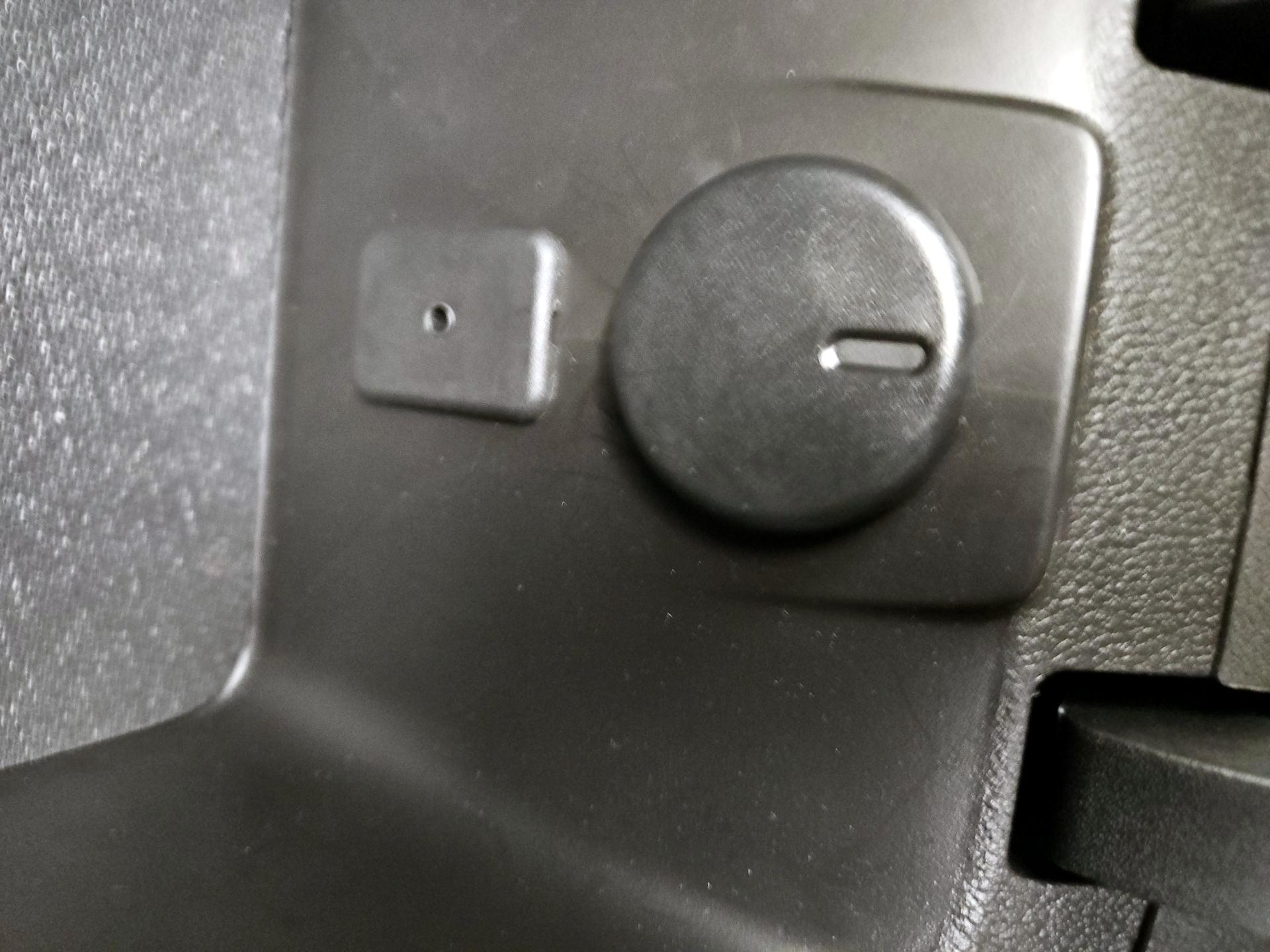 Thumbnail: 2014 Chevrolet Camaro - 17