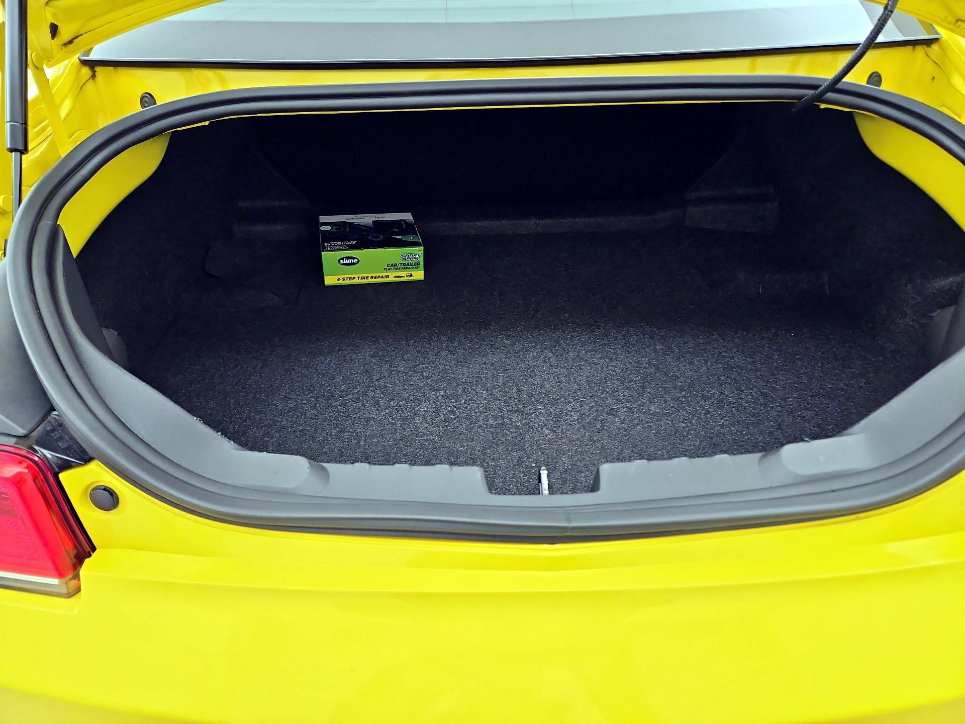 Thumbnail: 2014 Chevrolet Camaro - 19