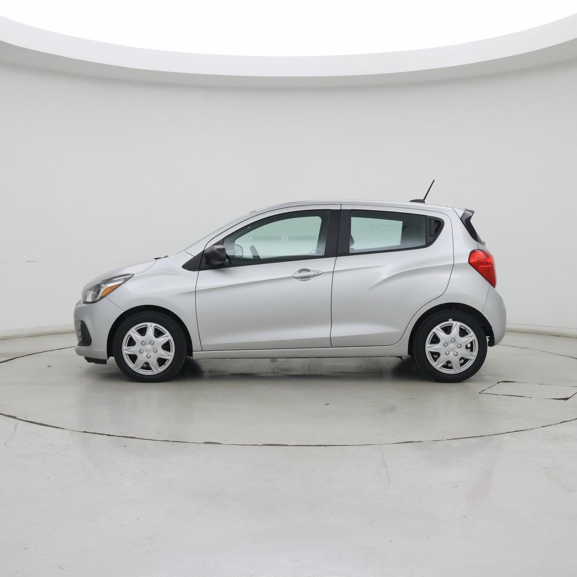 Thumbnail: 2017 Chevrolet Spark - 3