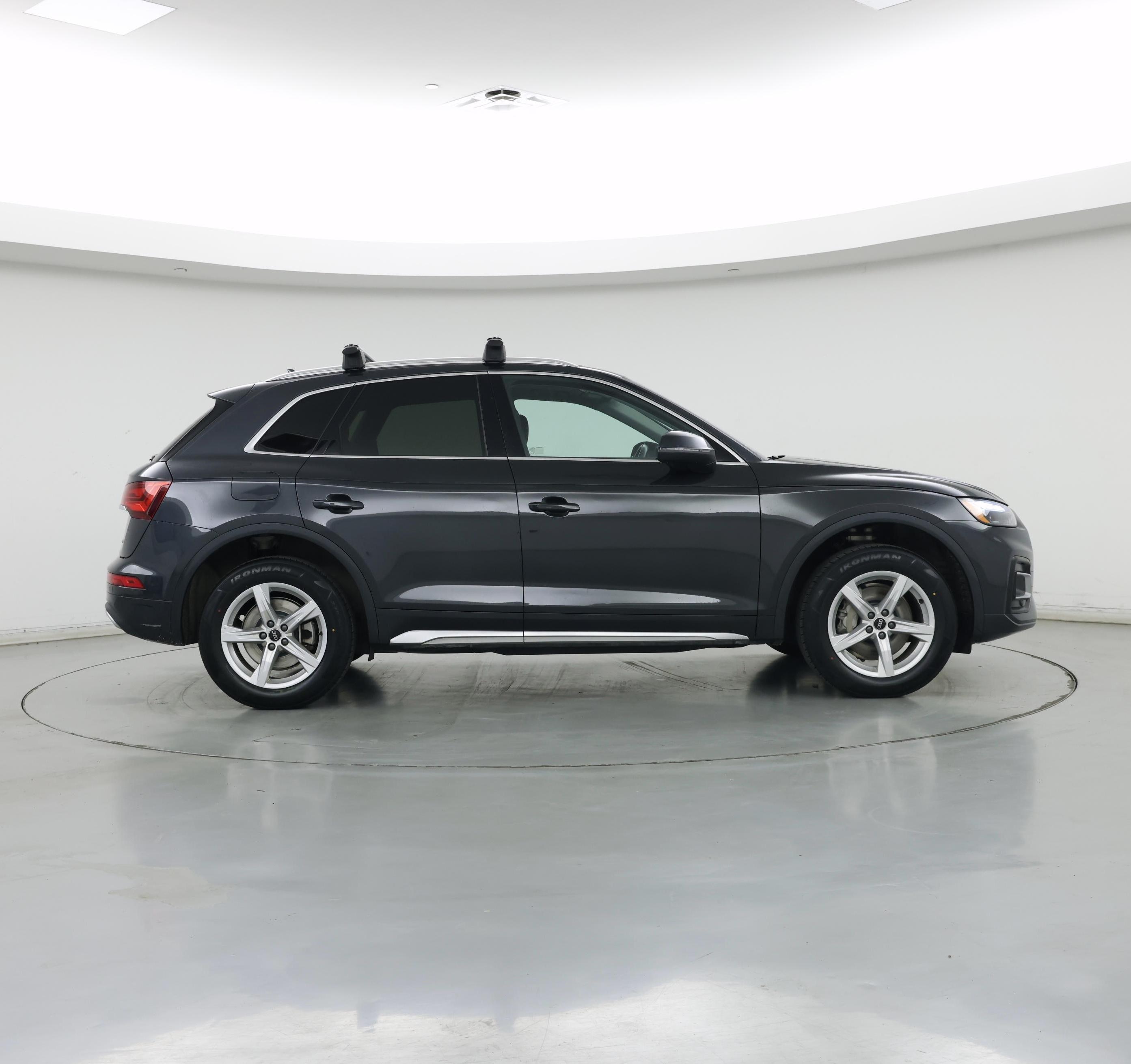Thumbnail: 2023 Audi Q5 - 7