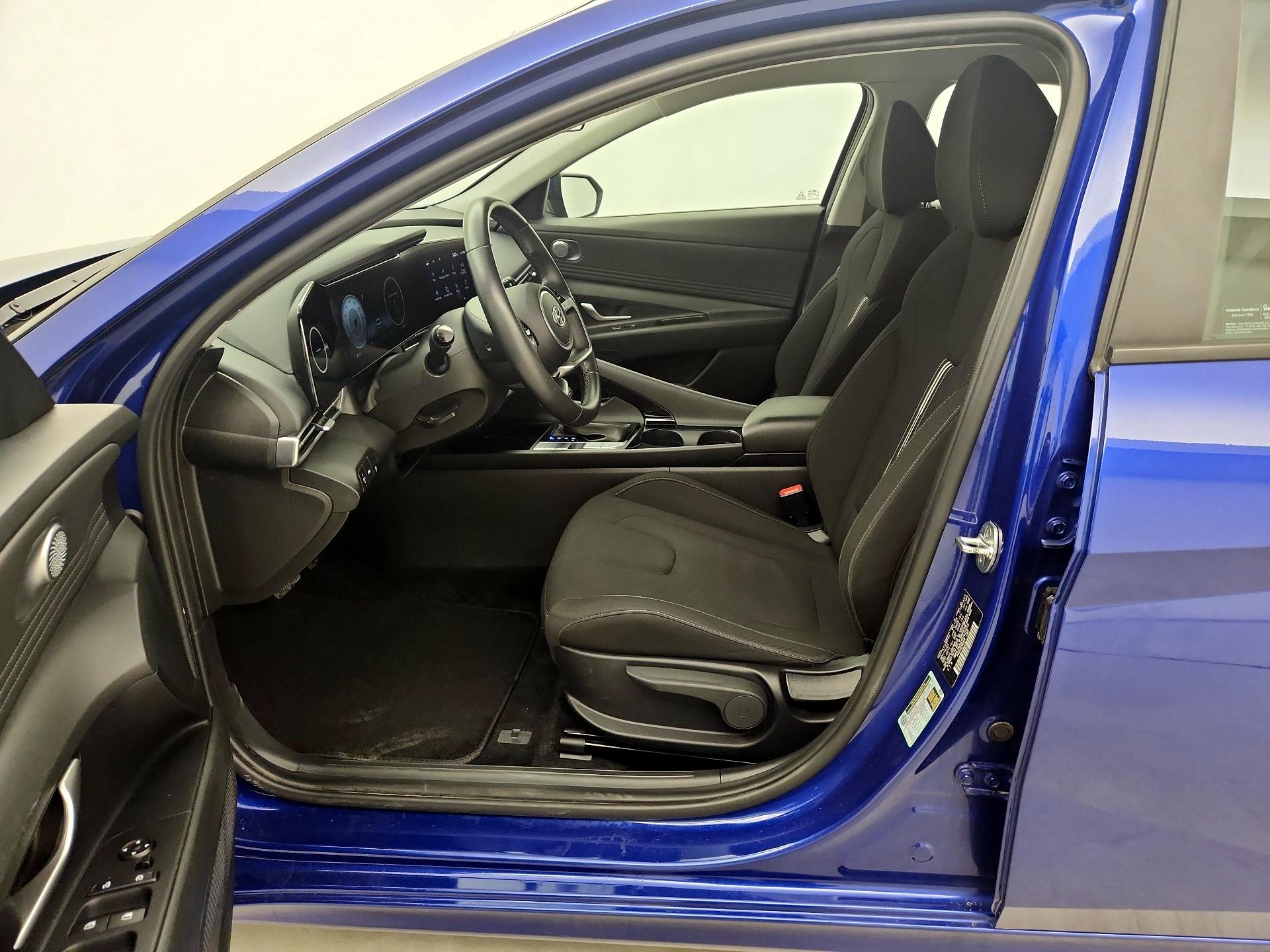 Thumbnail: 2023 Hyundai Elantra - 11