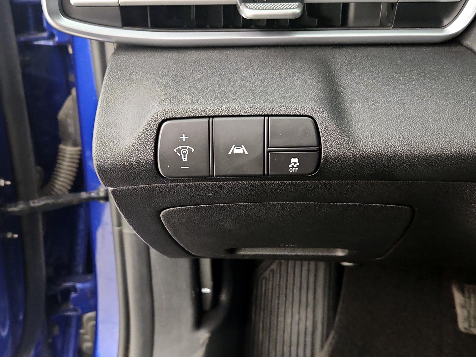 Thumbnail: 2023 Hyundai Elantra - 13