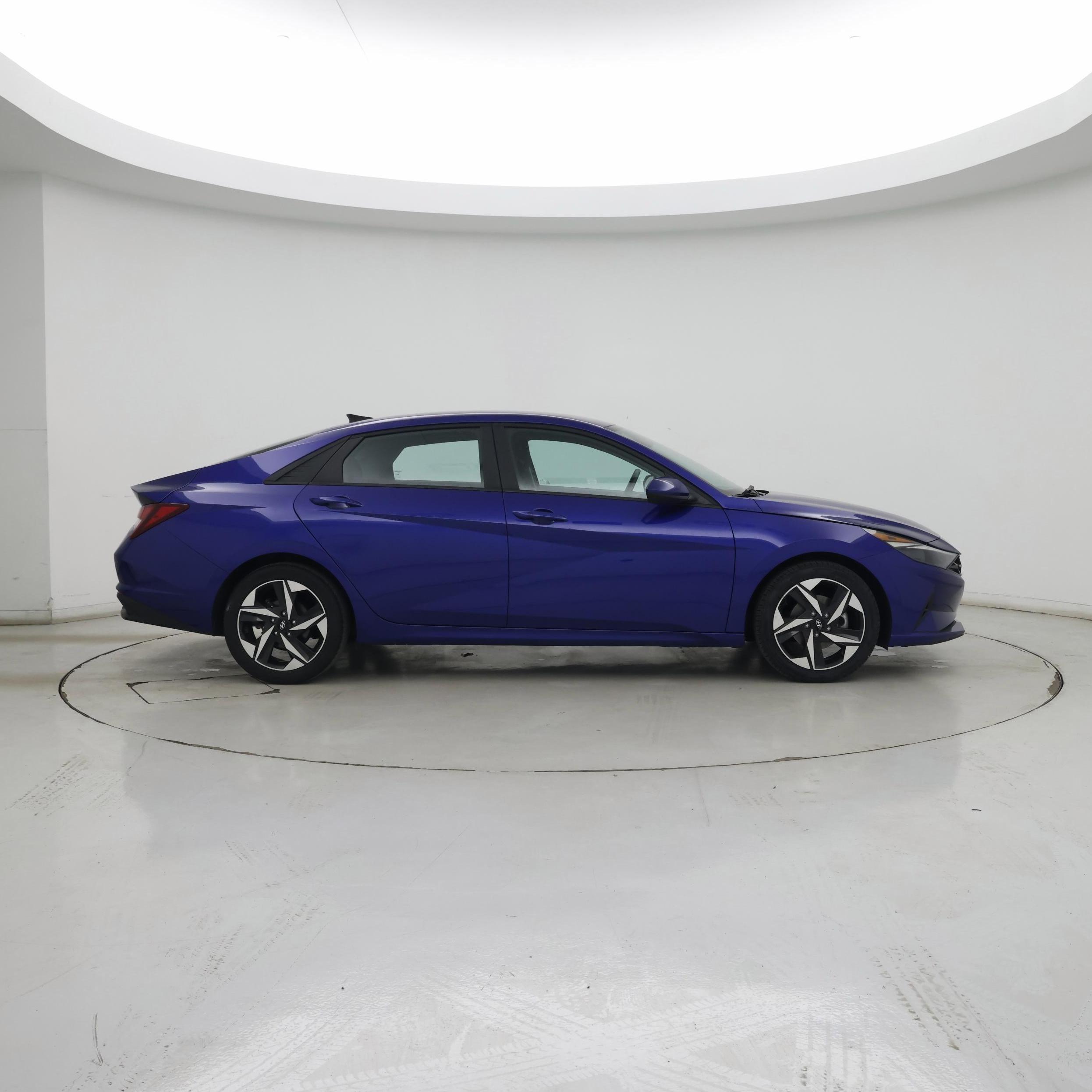 Thumbnail: 2023 Hyundai Elantra - 7