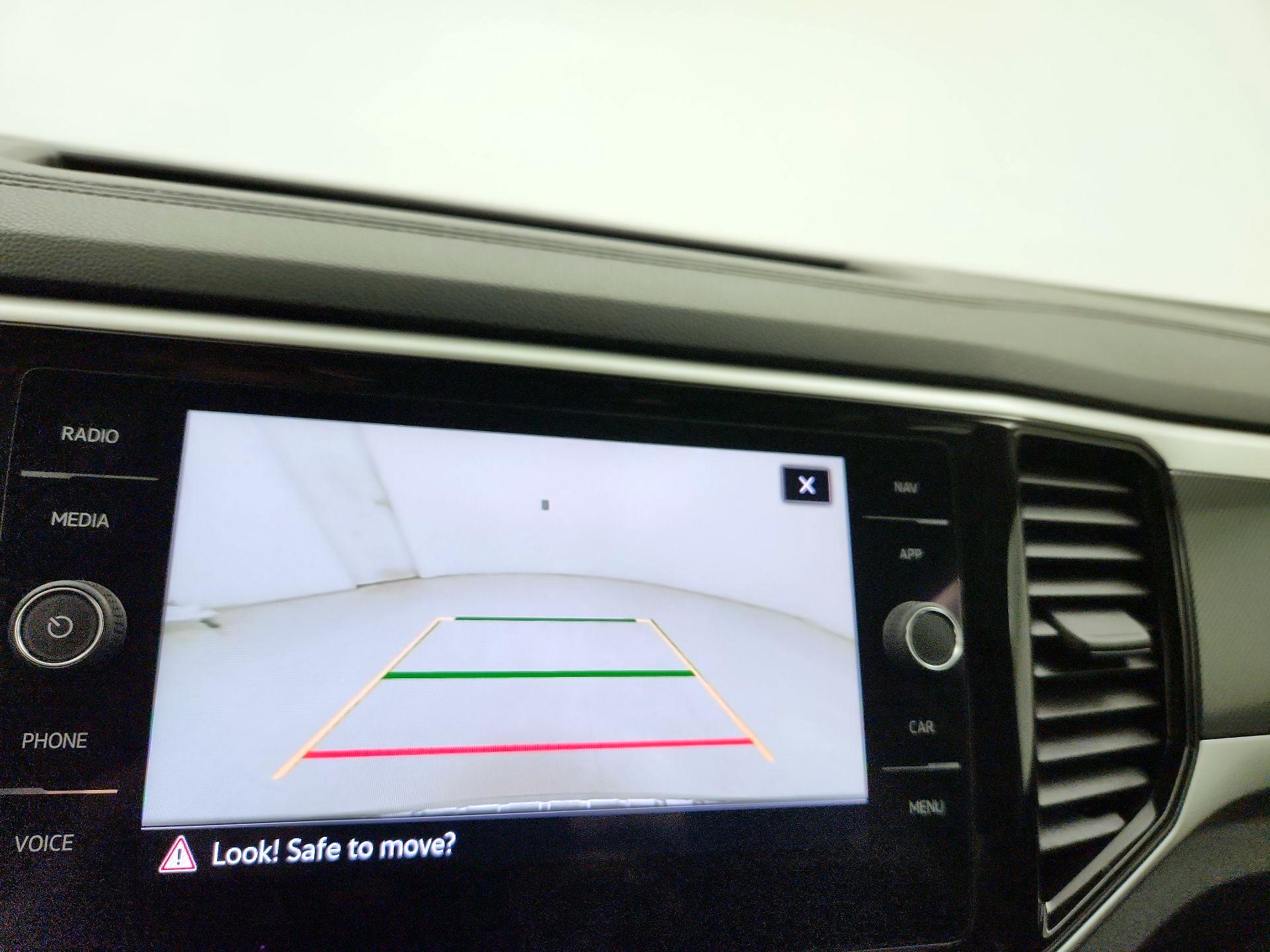 Thumbnail: 2022 Volkswagen Atlas - 15