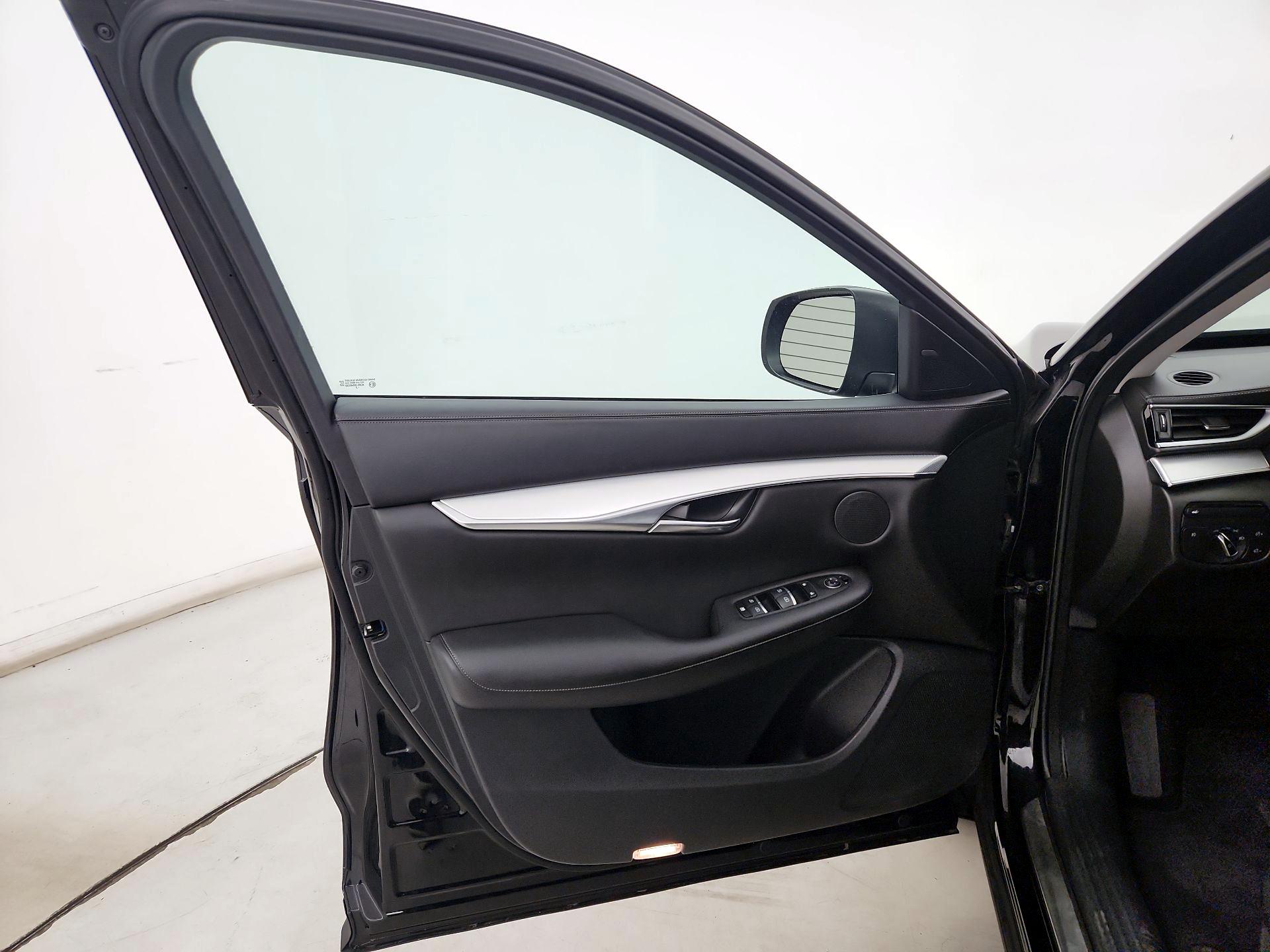 Thumbnail: 2019 INFINITI QX50 - 12