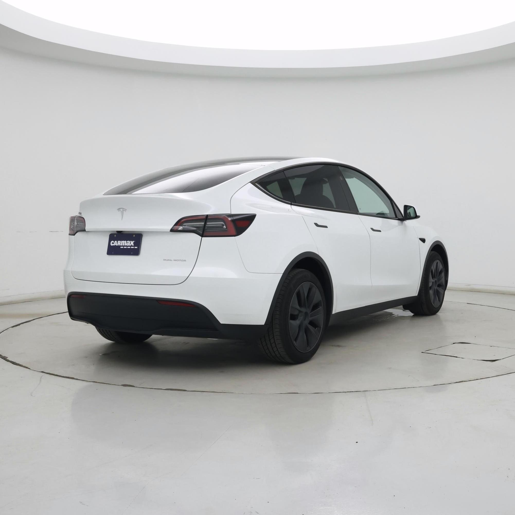 Thumbnail: 2024 Tesla Model Y - 8