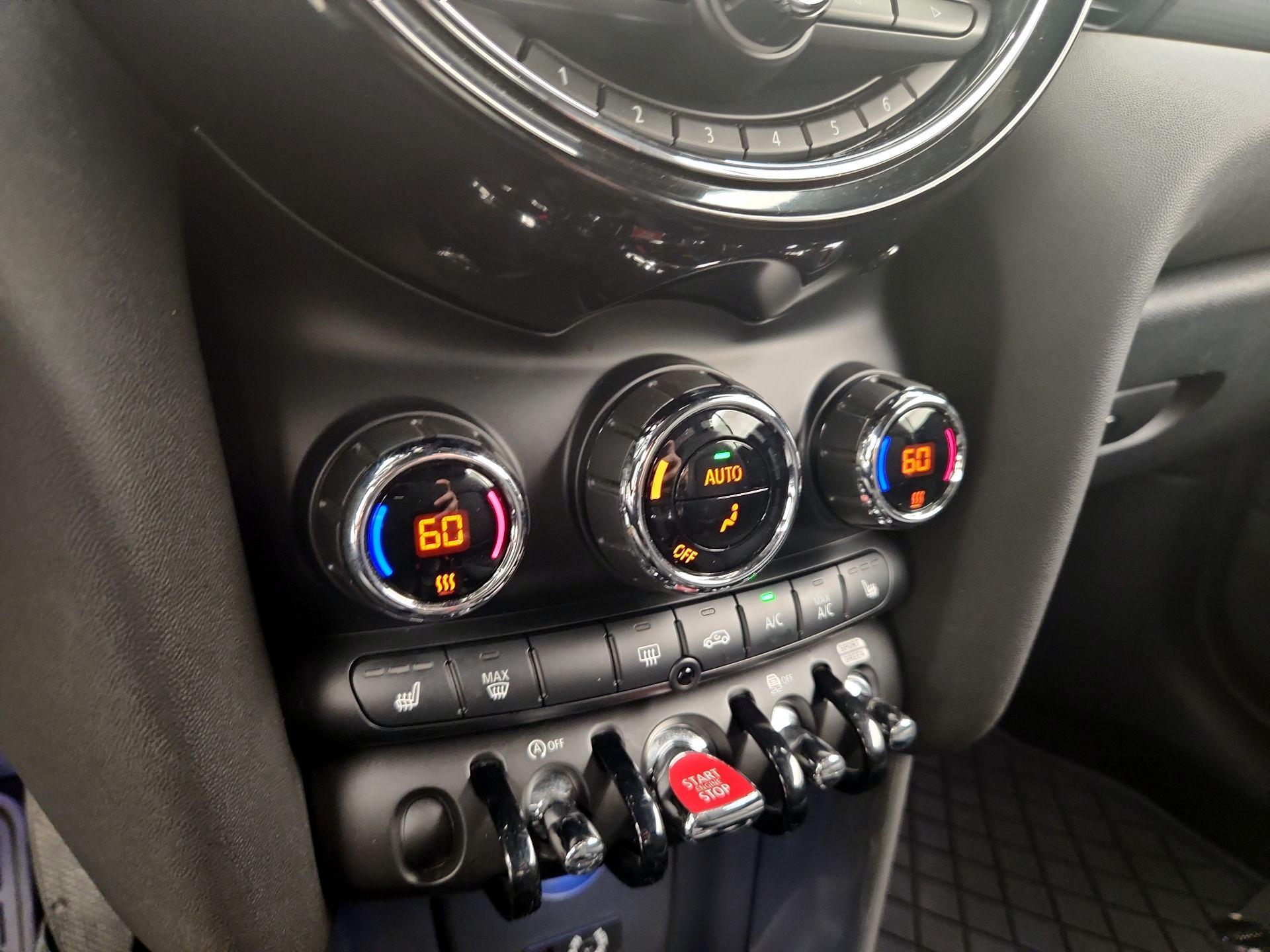 Thumbnail: 2018 MINI Cooper - 16