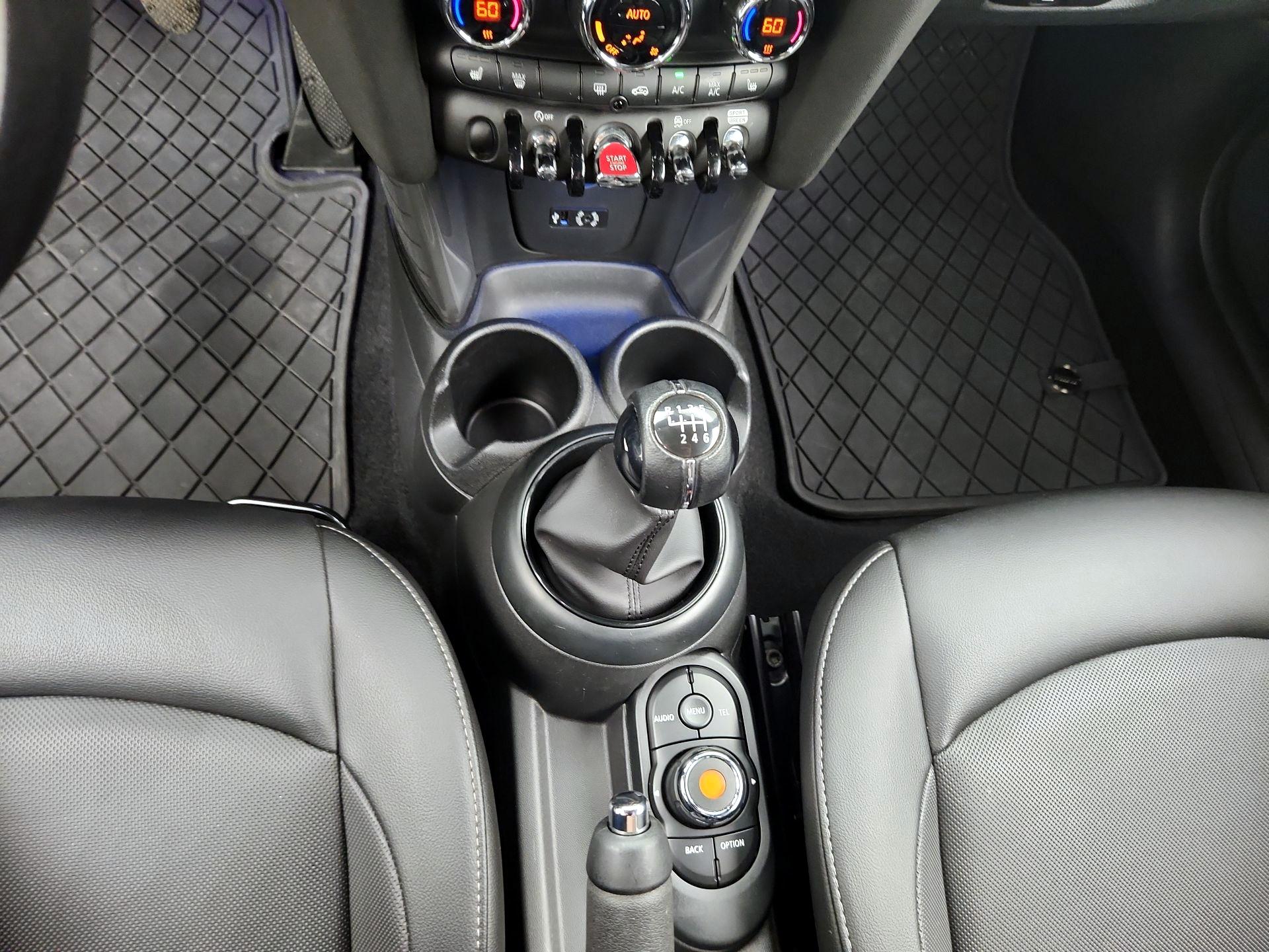 Thumbnail: 2018 MINI Cooper - 17