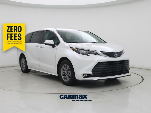 White 2024 Toyota Sienna XLE 7-Passenger AWD Minivan All-Wheel Drive Automatic