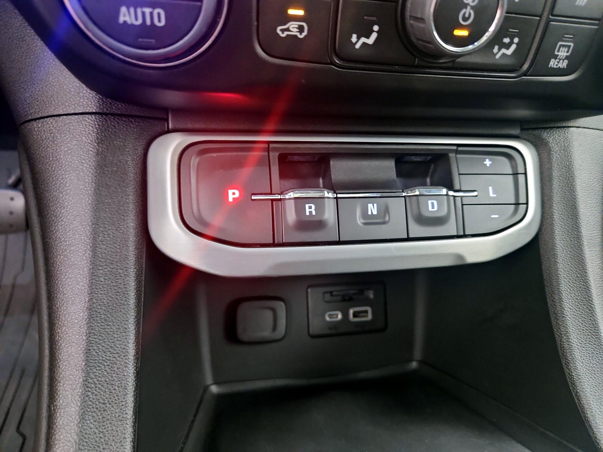 Thumbnail: 2023 GMC Acadia - 16